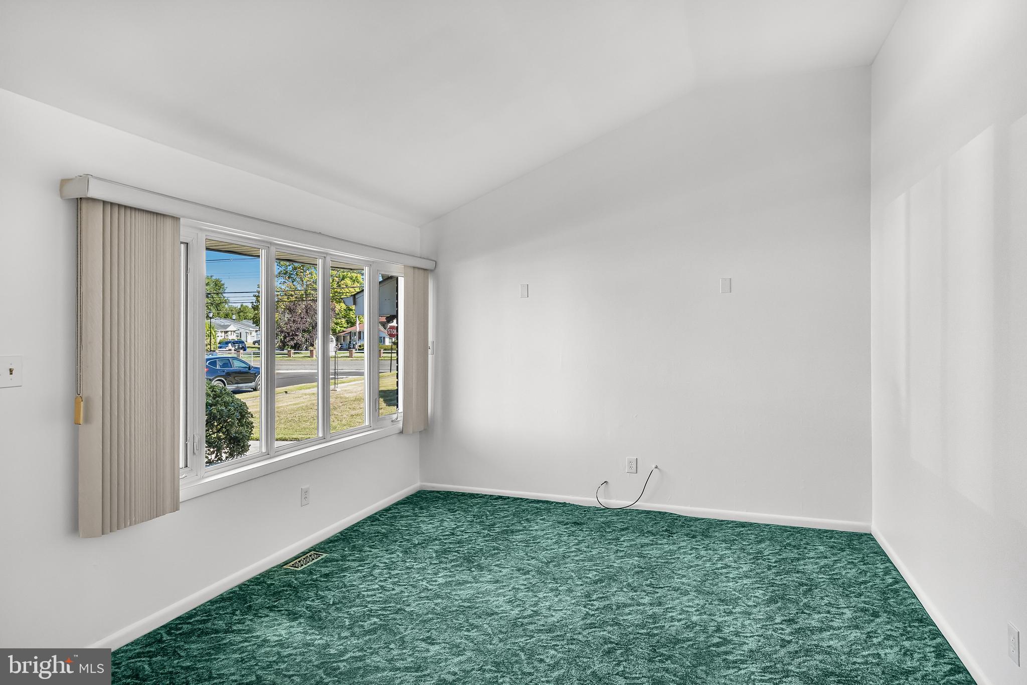 3 THOMAS AVENUE
