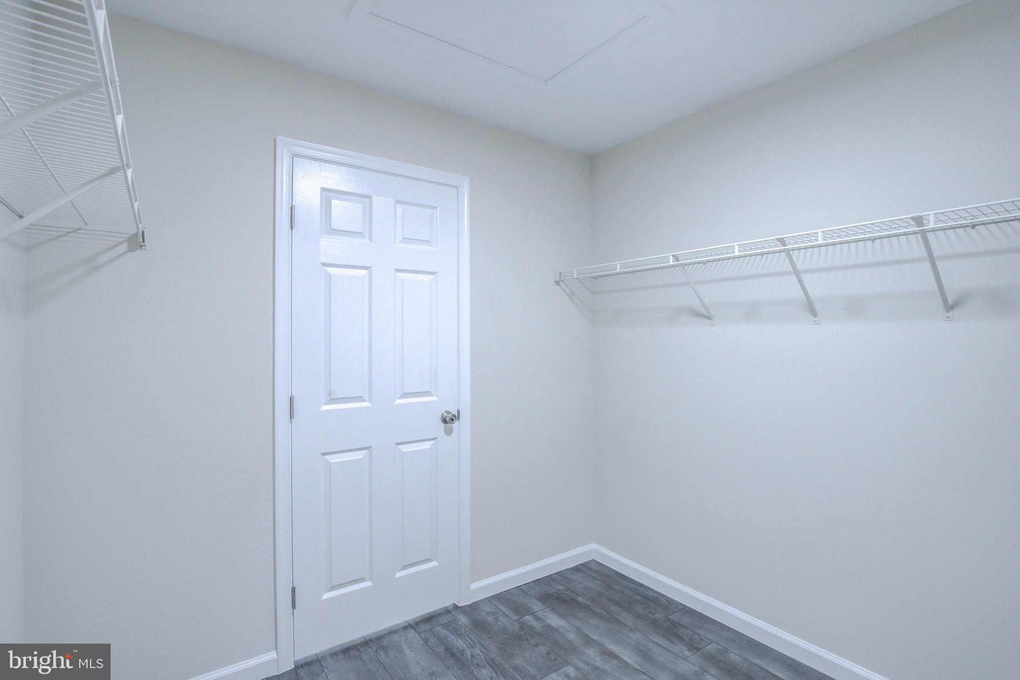 RIVER WALK - Residential