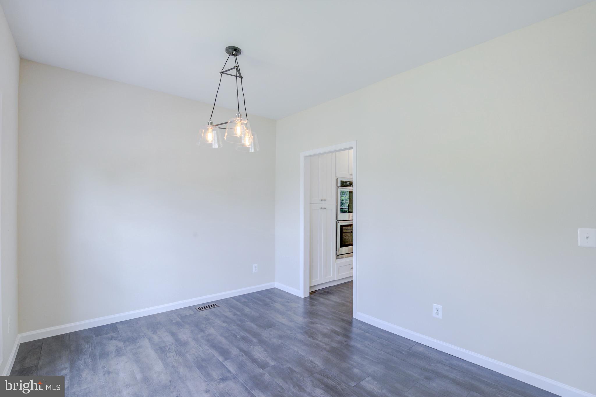 RIVER WALK - Residential