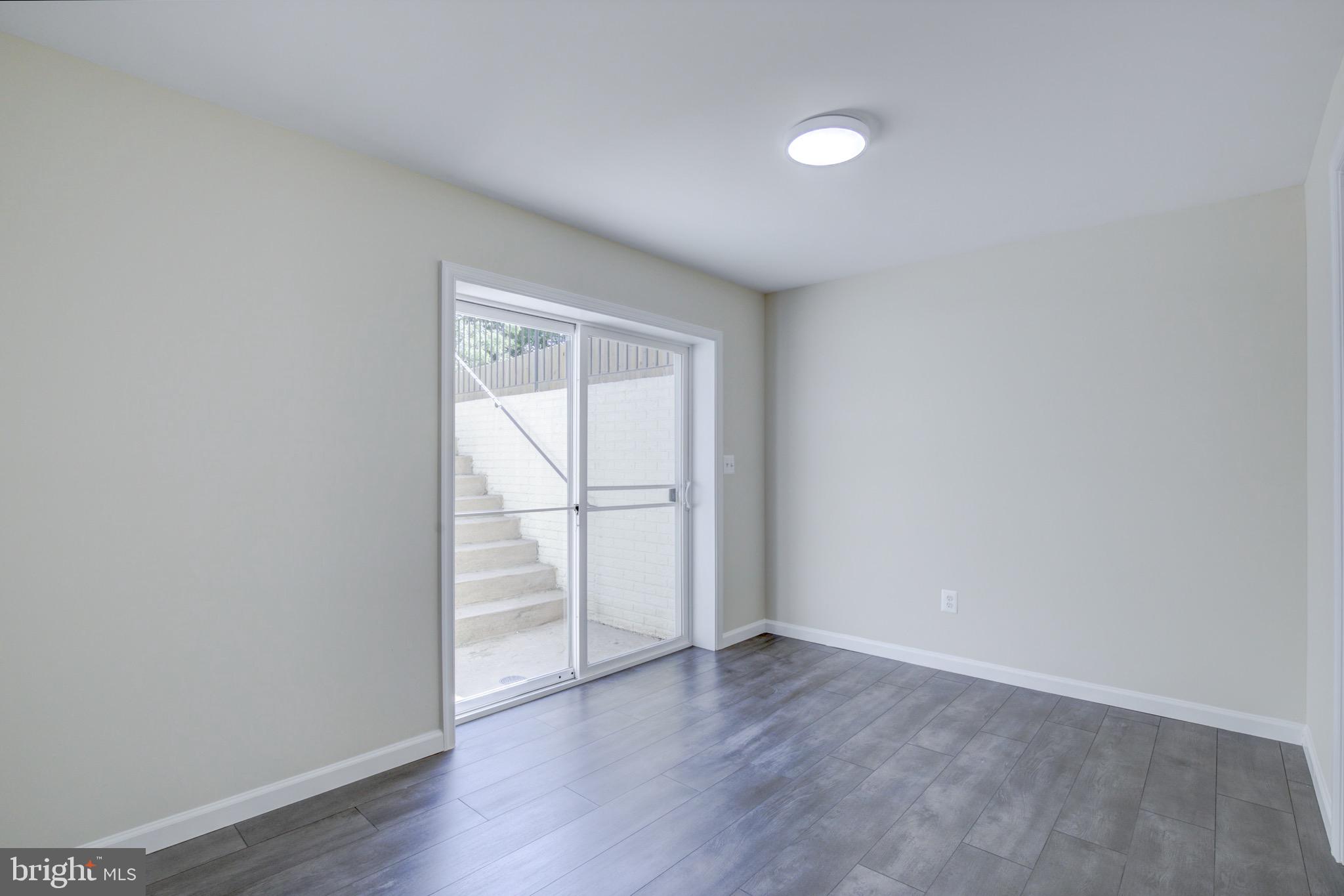 RIVER WALK - Residential