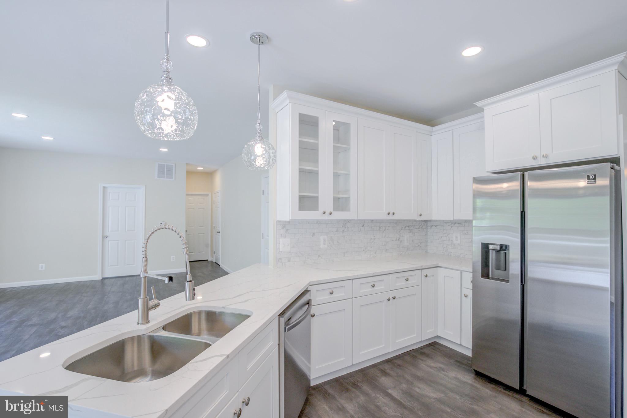 RIVER WALK - Residential