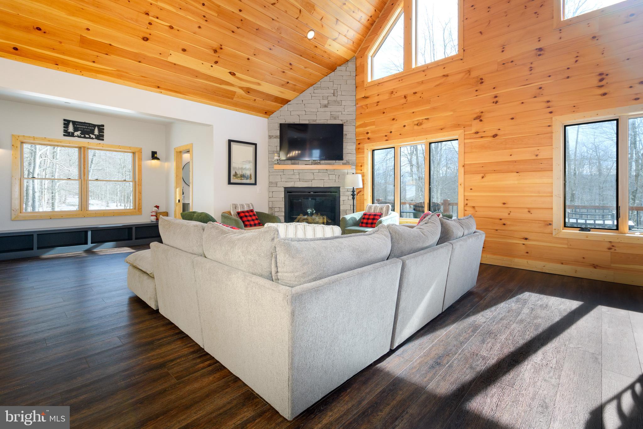 LAGO VISTA - Residential