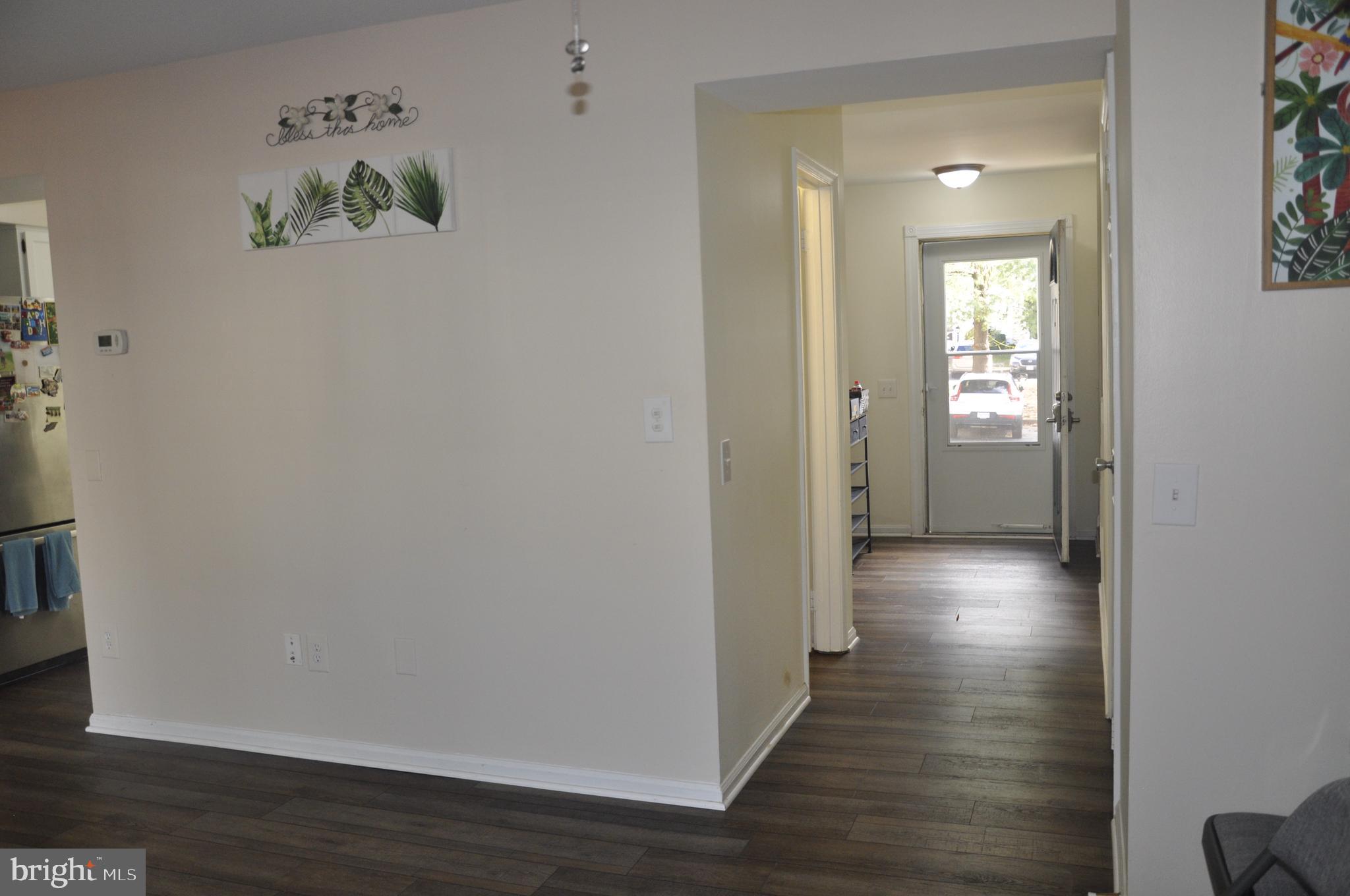 LONDON TOWN WEST - Residential Lease