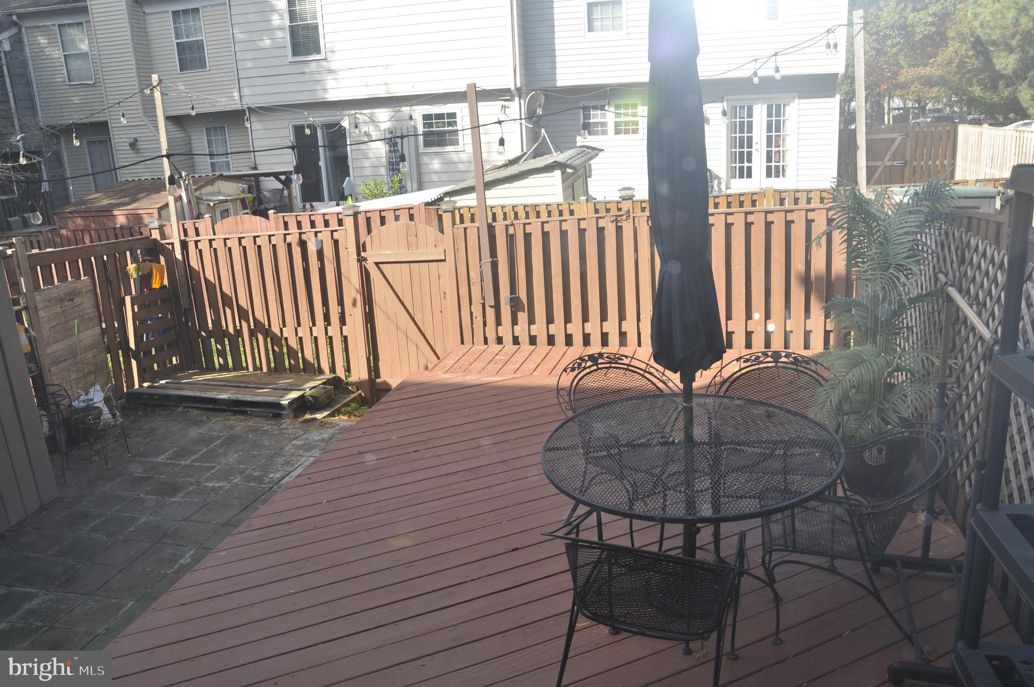 LONDON TOWN WEST - Residential Lease