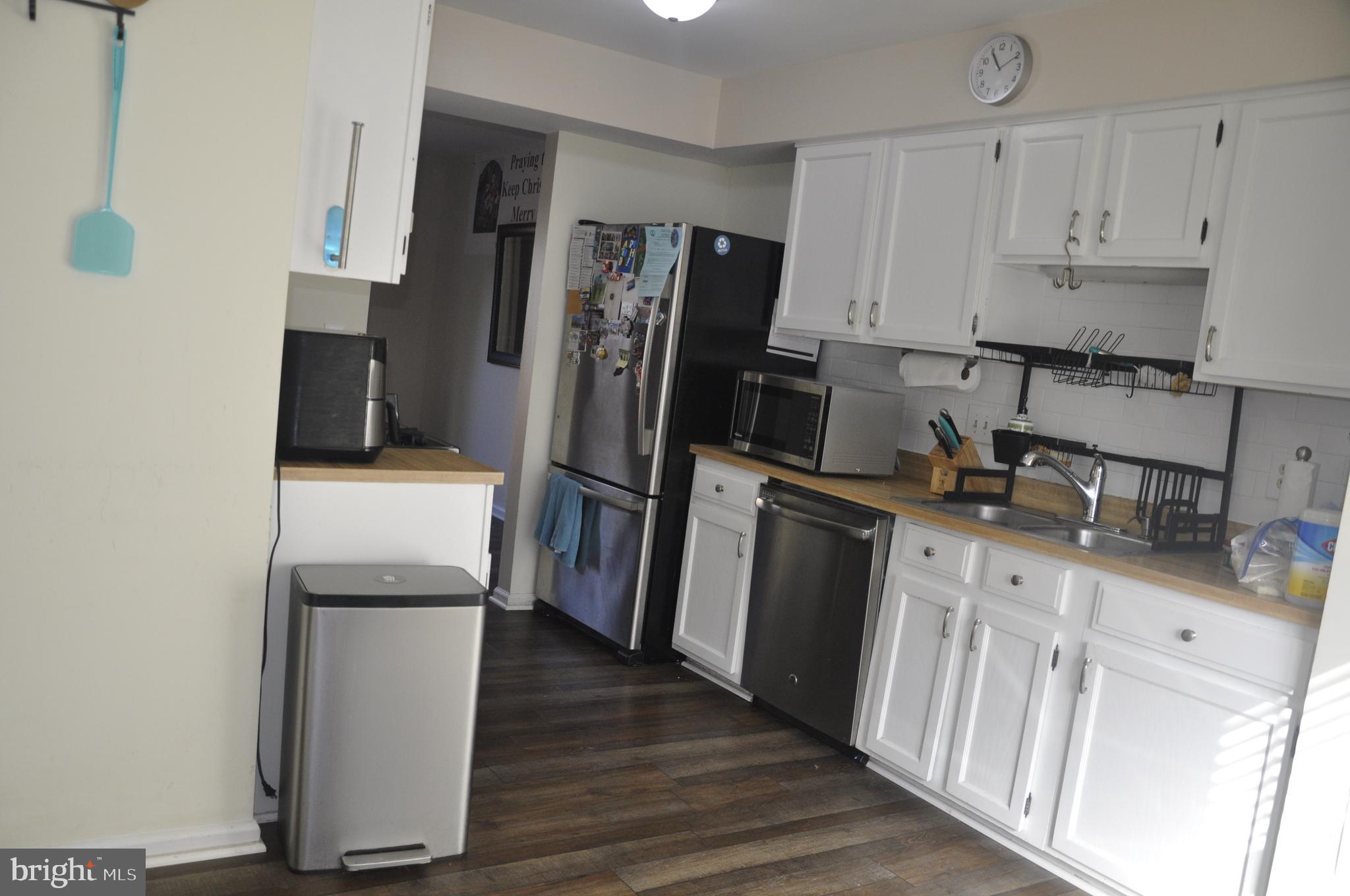 LONDON TOWN WEST - Residential Lease