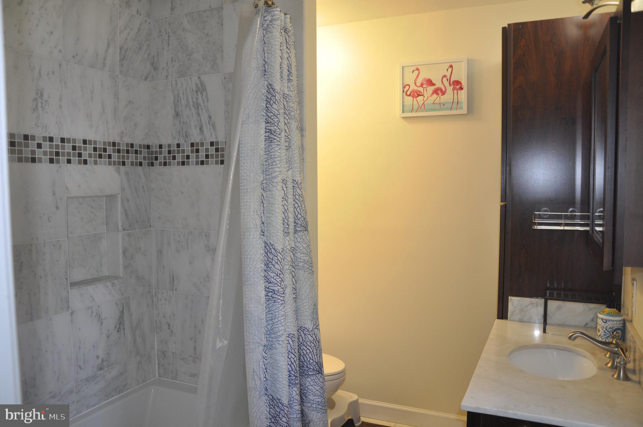 LONDON TOWN WEST - Residential Lease