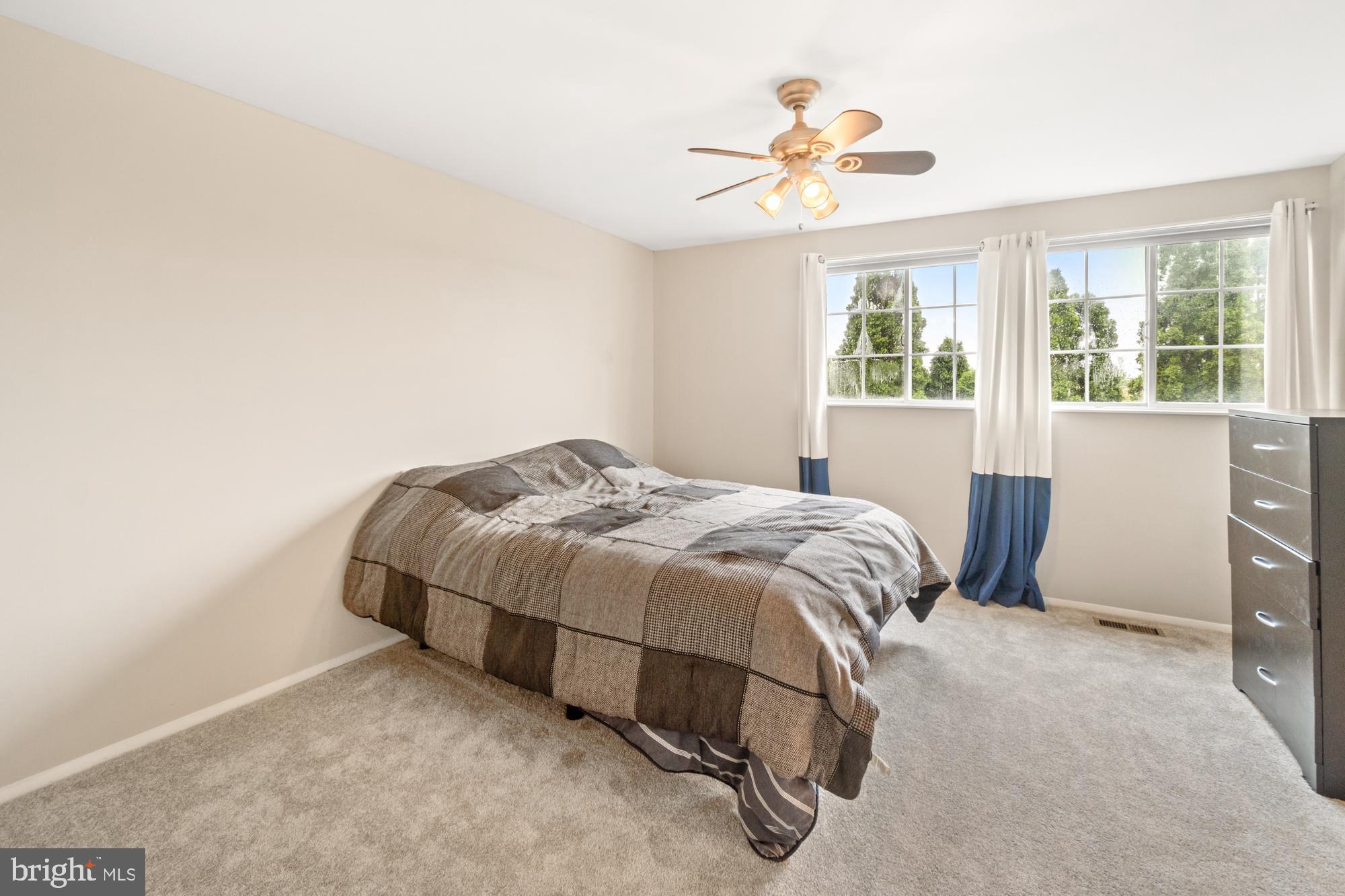 AMBER MEADOWS - Residential