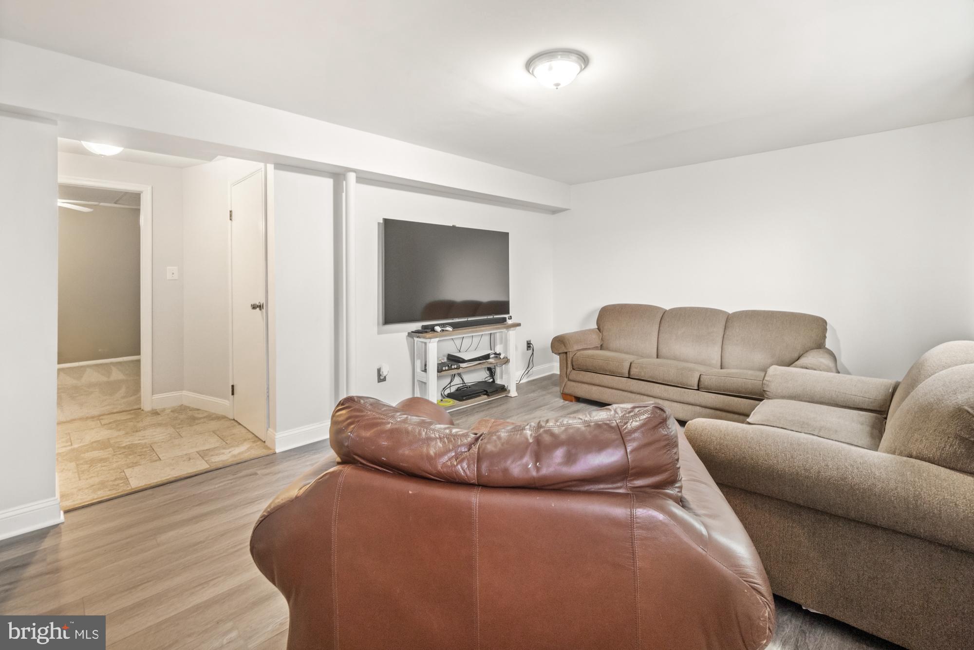 AMBER MEADOWS - Residential