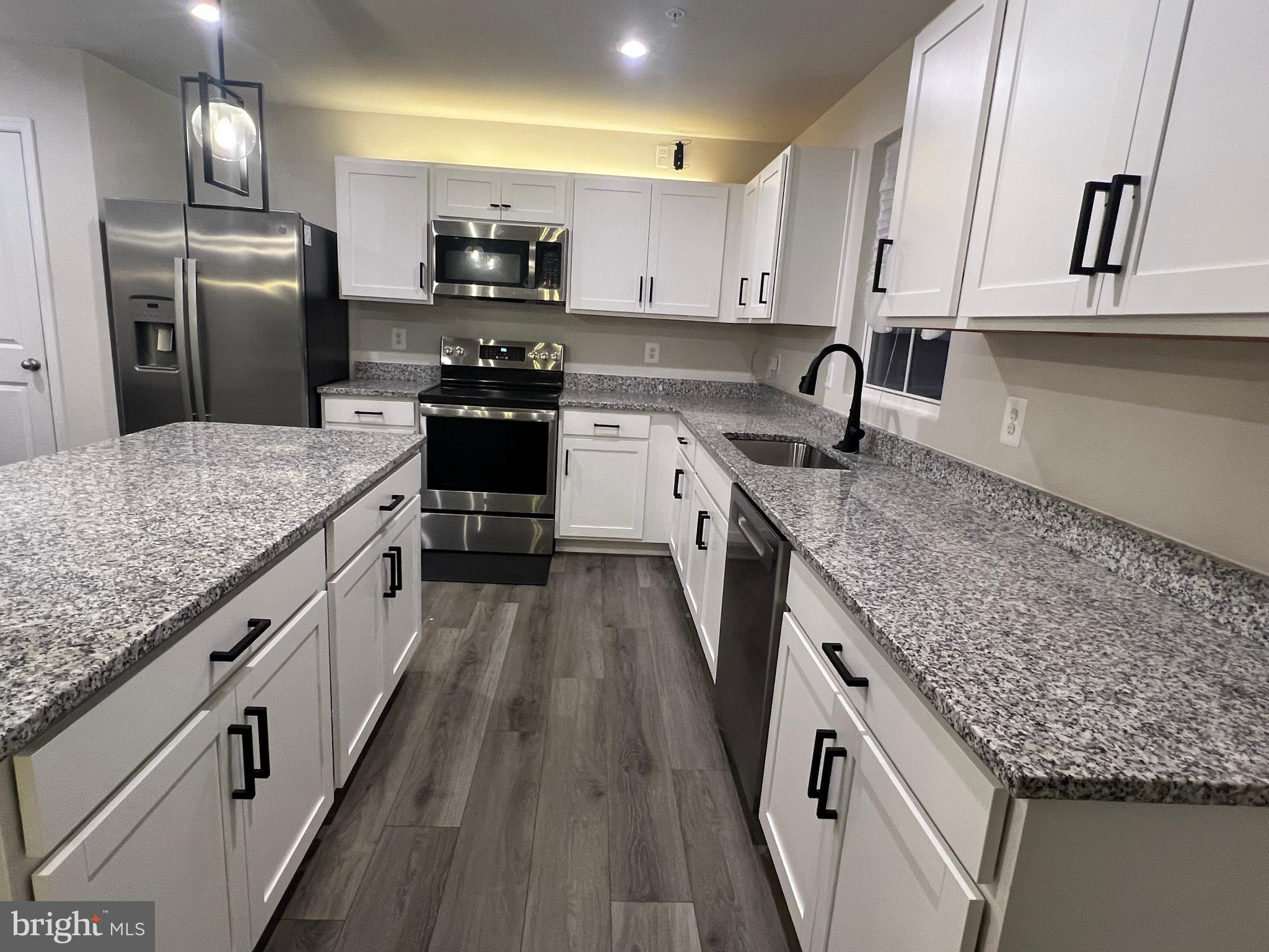 PIENTANZA WOODS - Residential