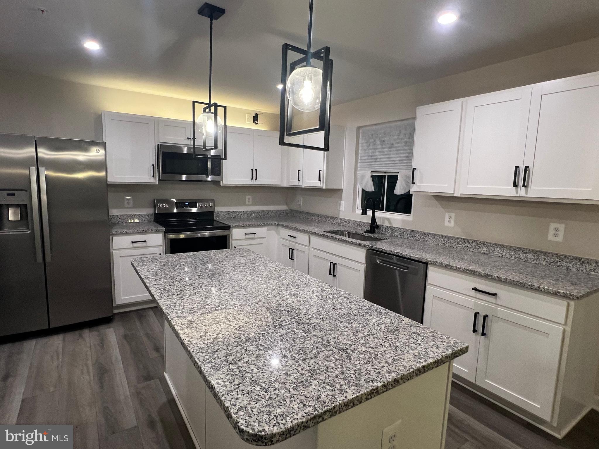 PIENTANZA WOODS - Residential