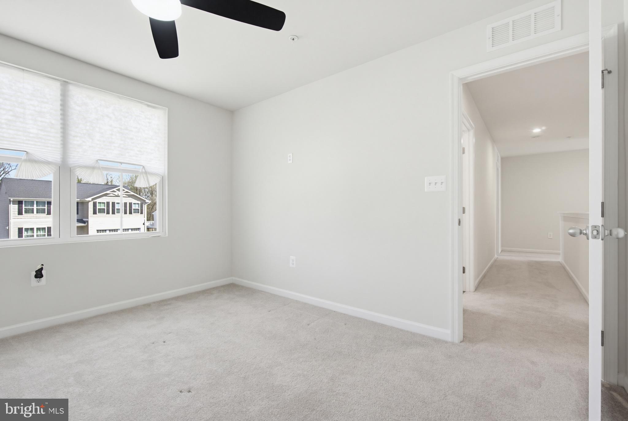 PIENTANZA WOODS - Residential