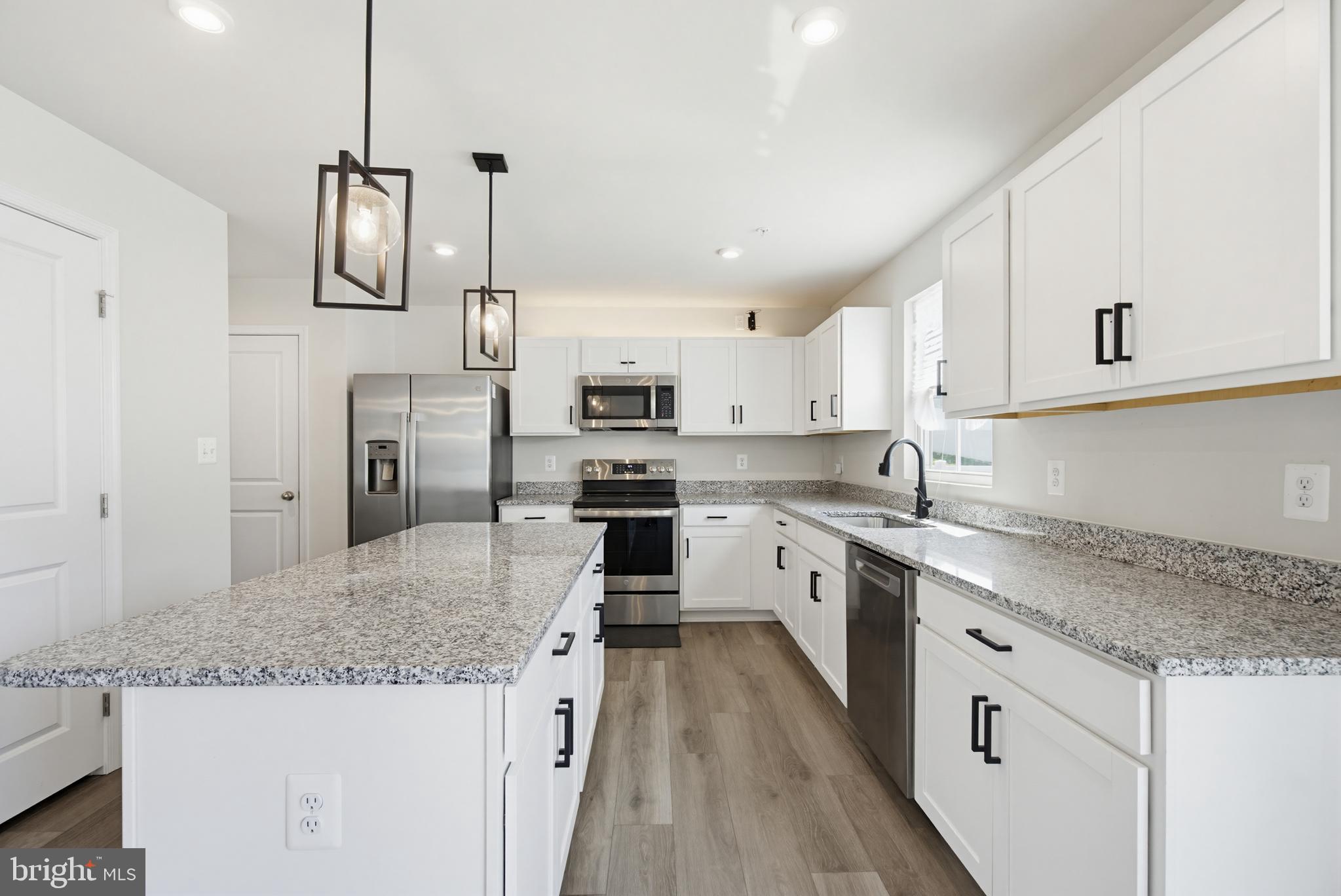 PIENTANZA WOODS - Residential