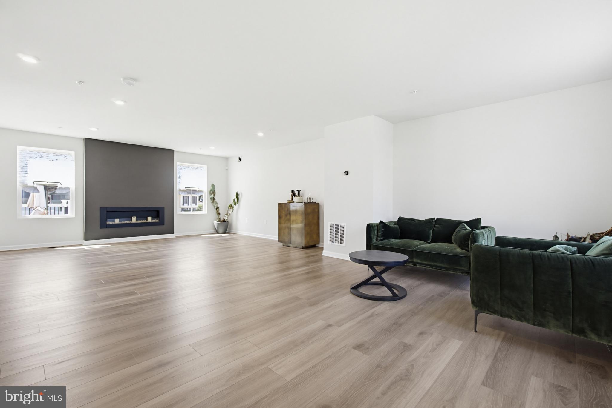 PIENTANZA WOODS - Residential