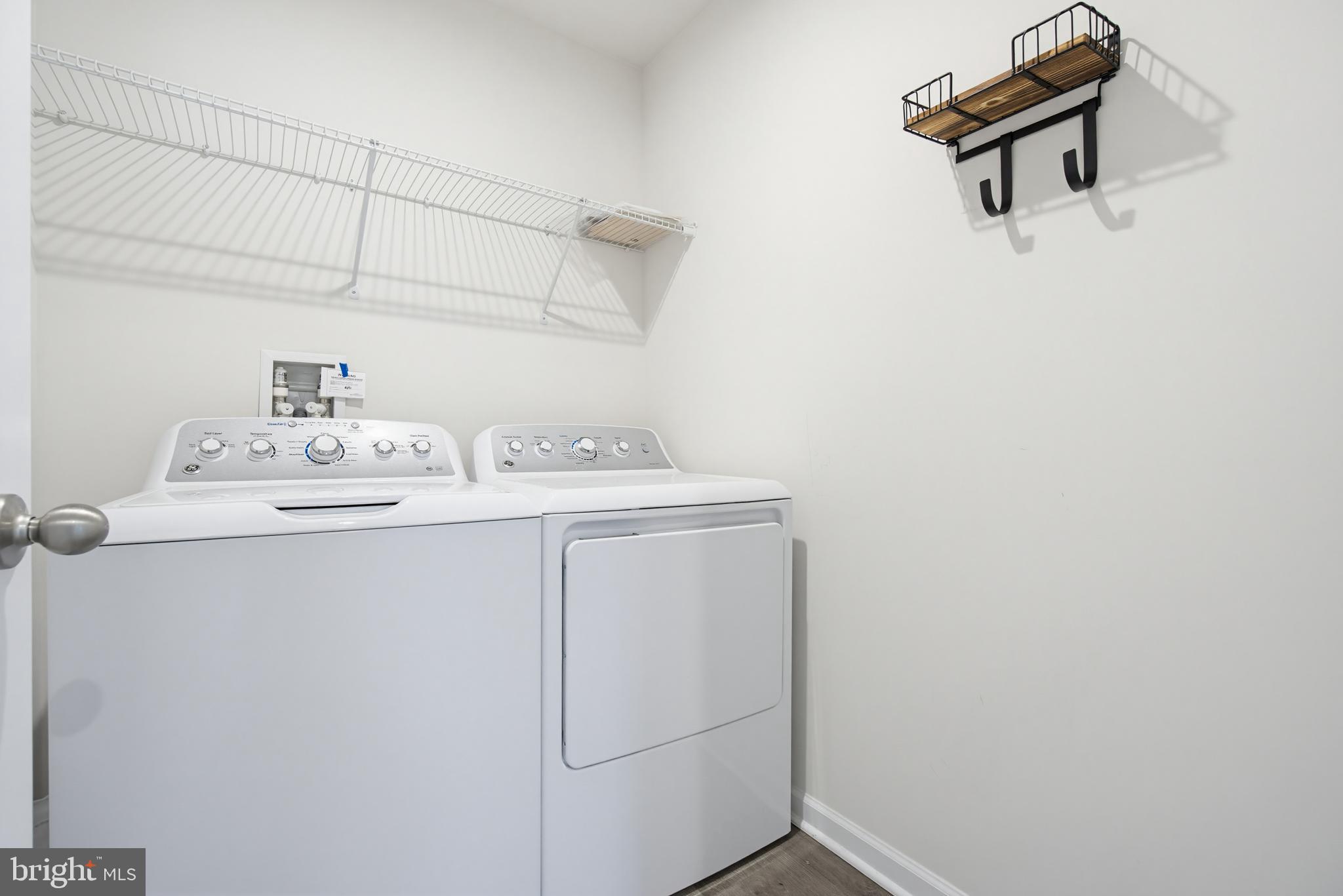 PIENTANZA WOODS - Residential