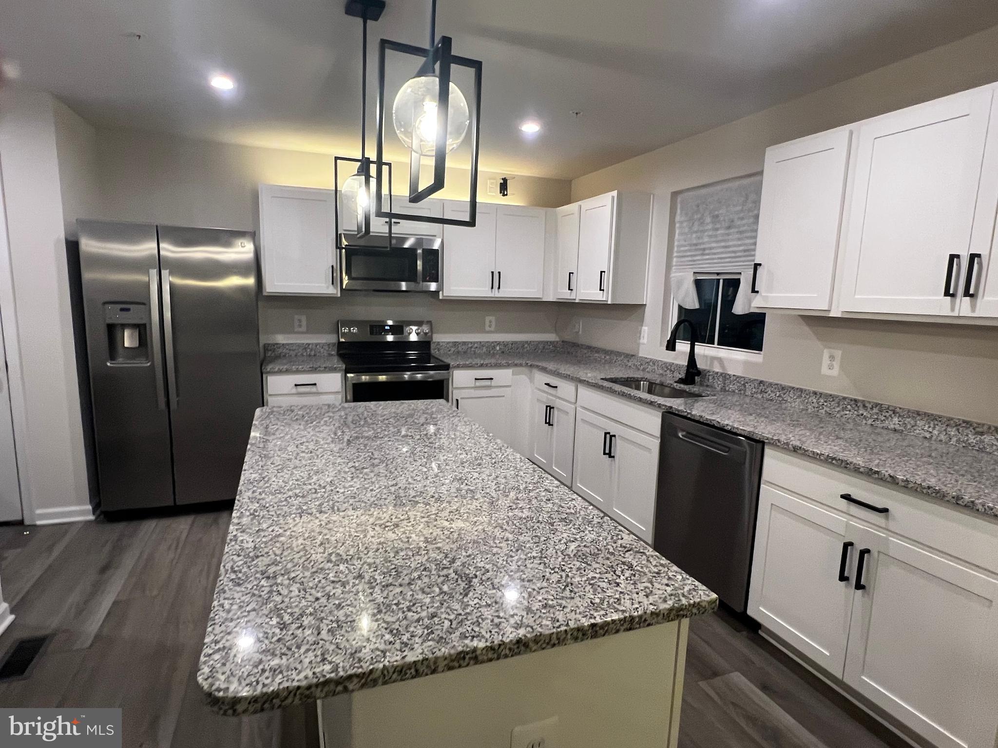 PIENTANZA WOODS - Residential