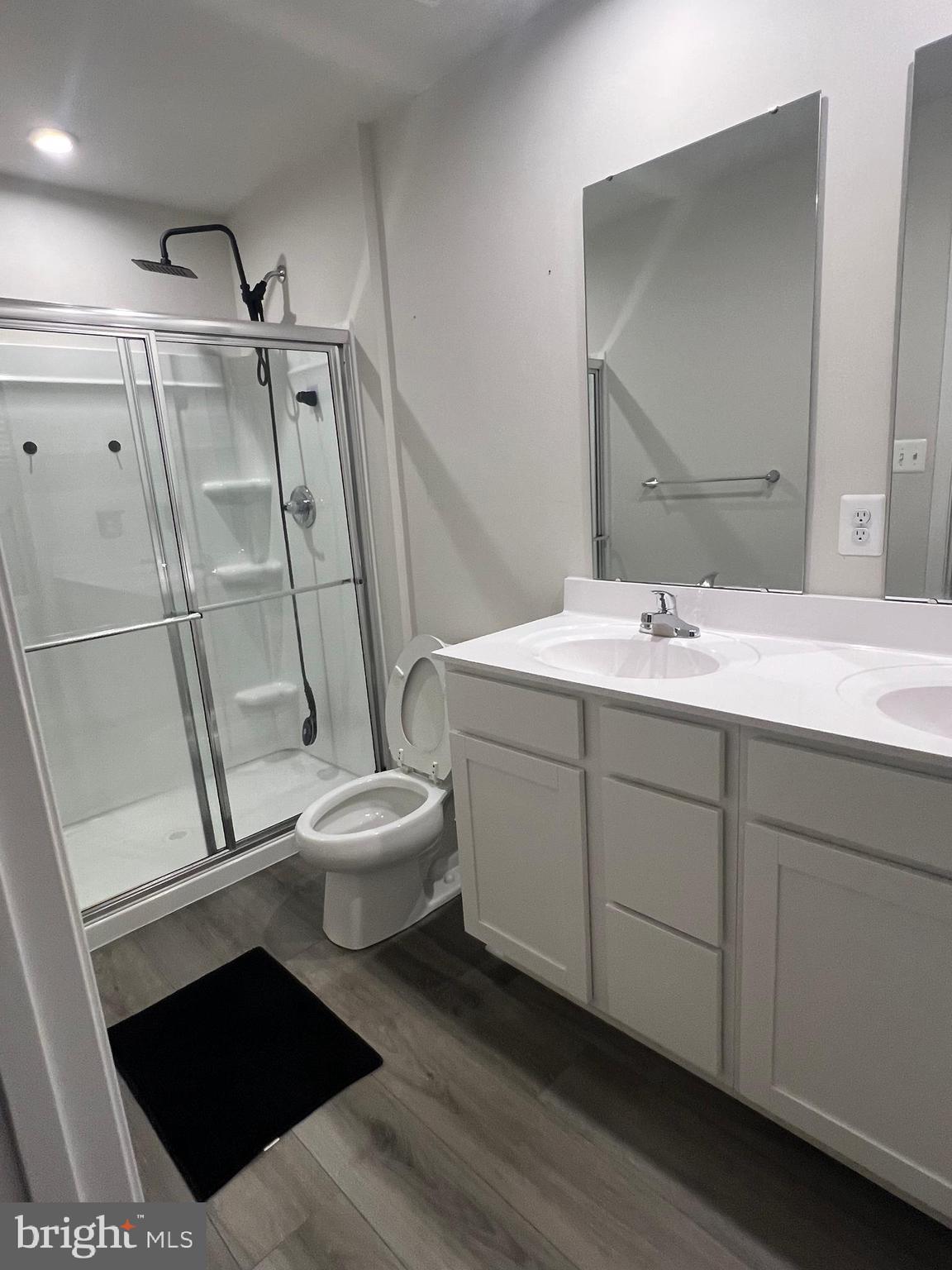 PIENTANZA WOODS - Residential