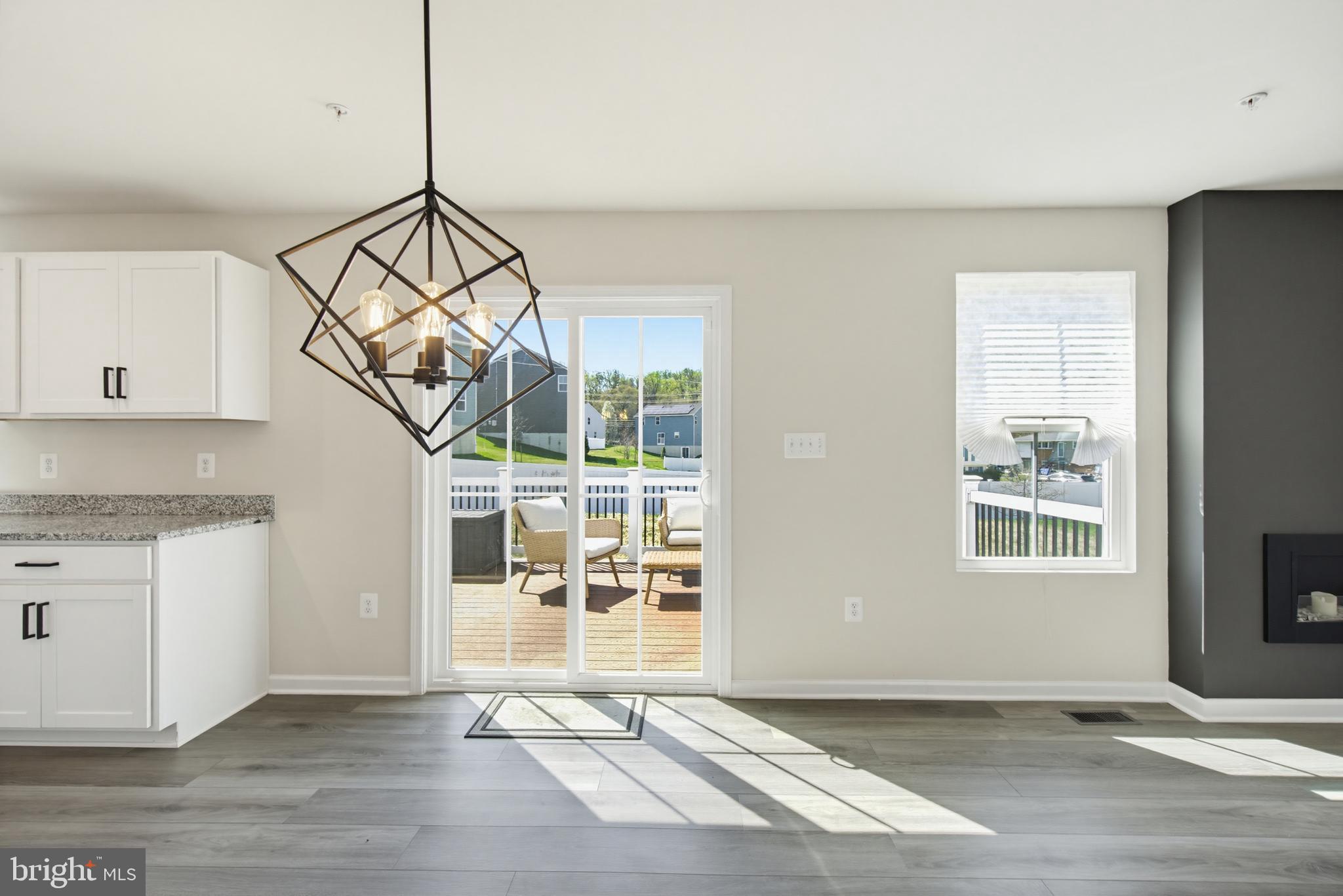 PIENTANZA WOODS - Residential