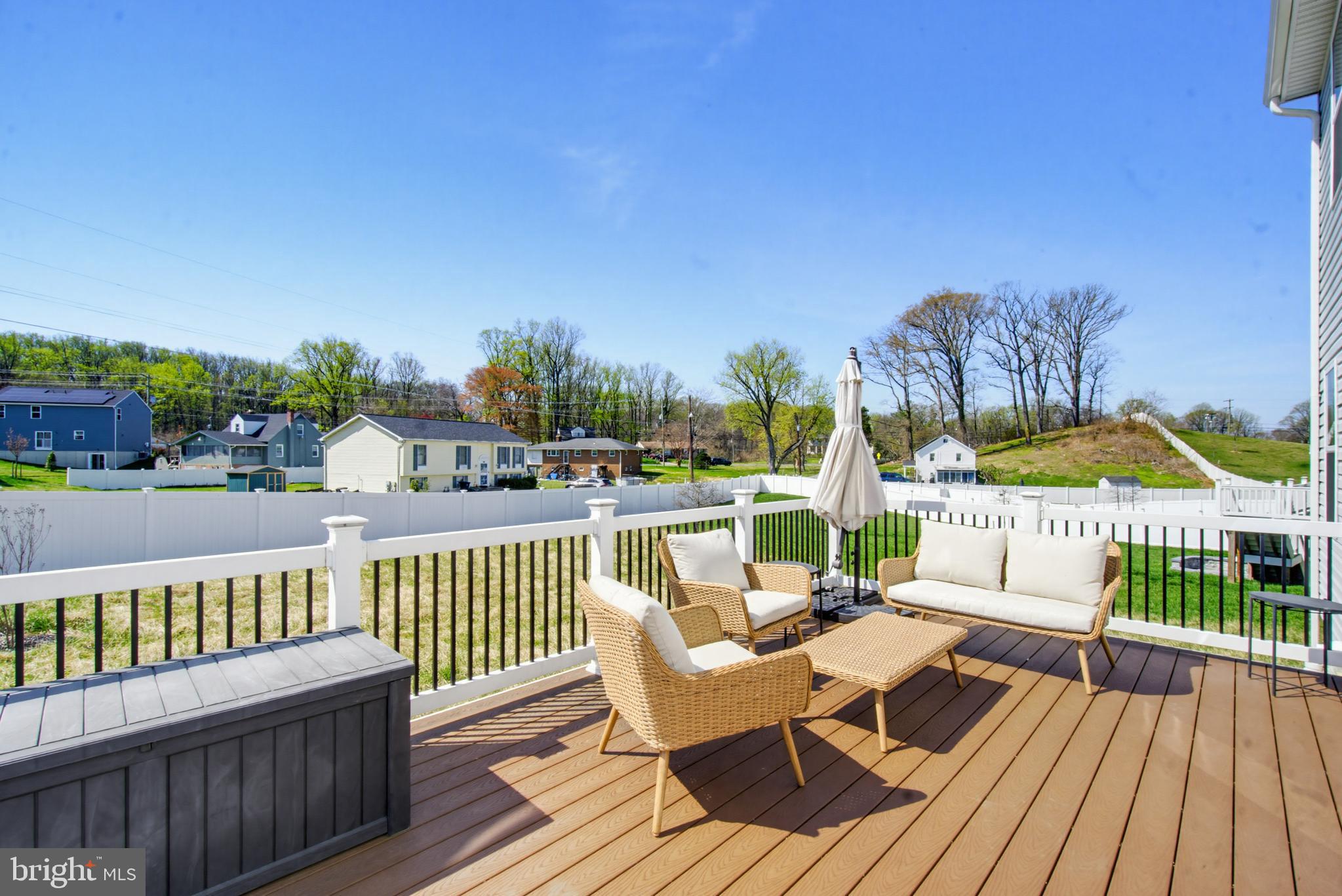 PIENTANZA WOODS - Residential