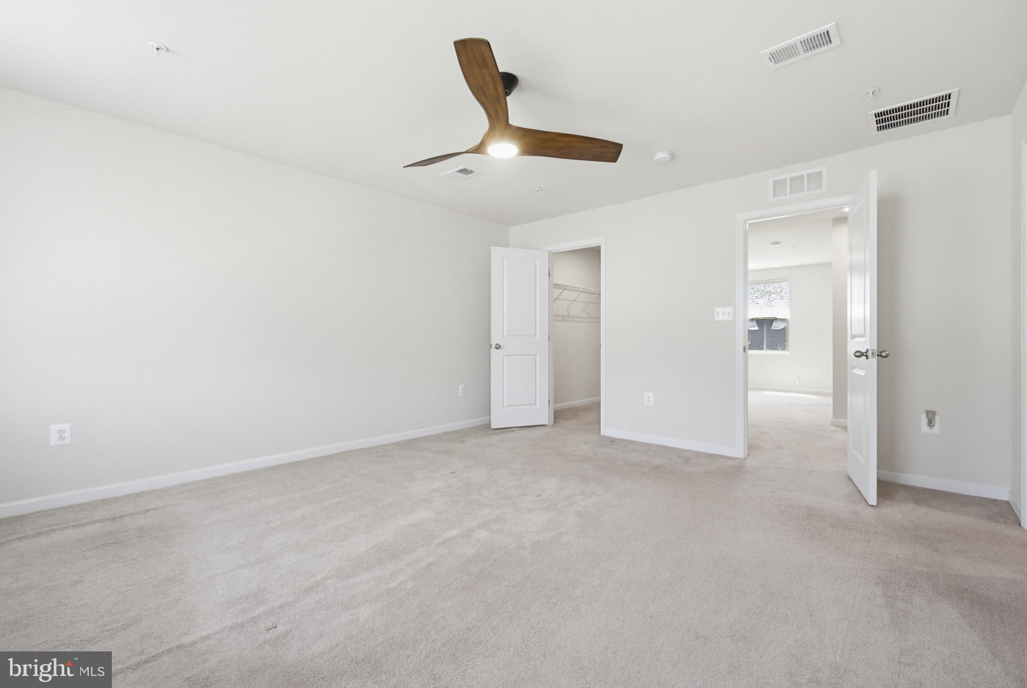 PIENTANZA WOODS - Residential