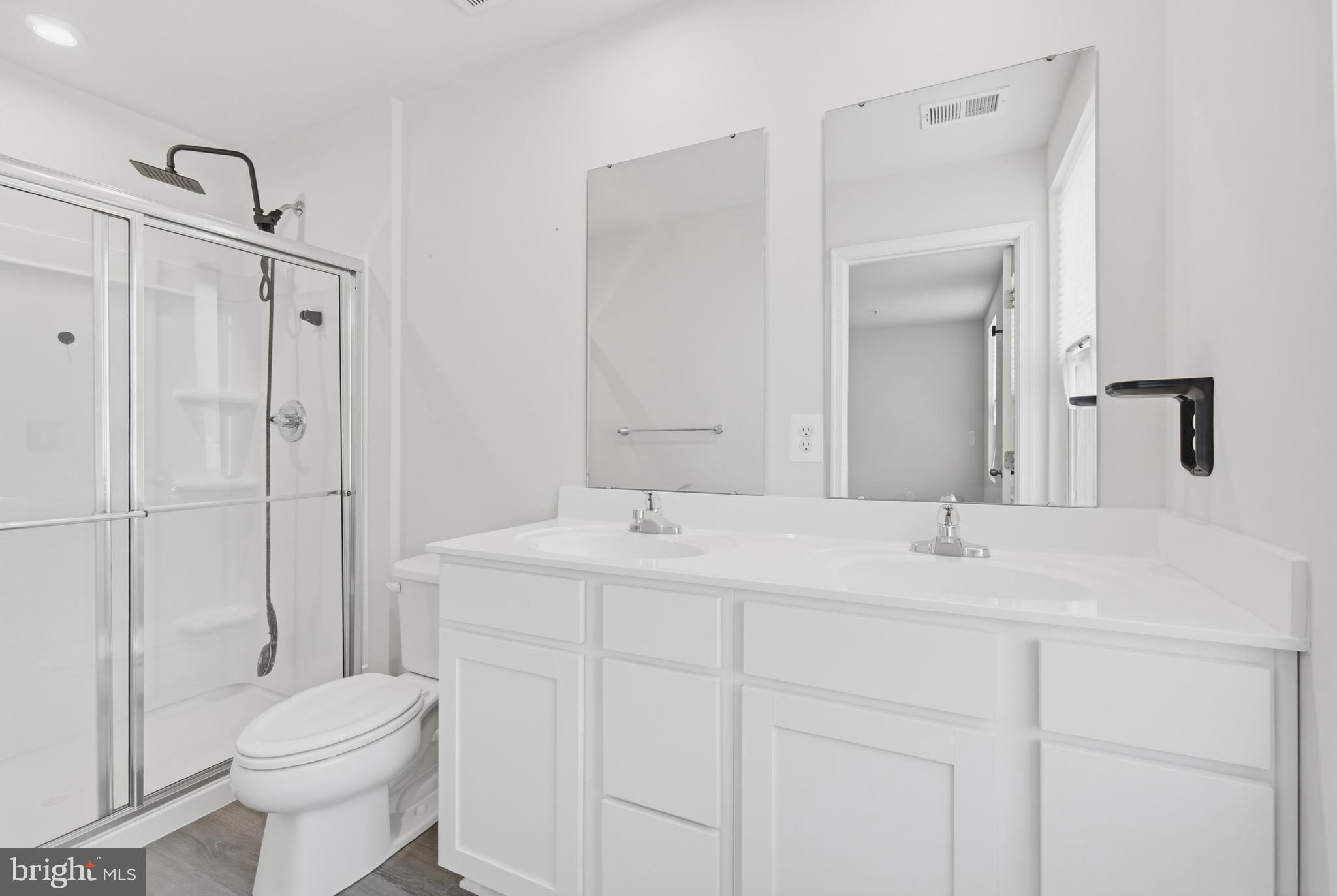 PIENTANZA WOODS - Residential