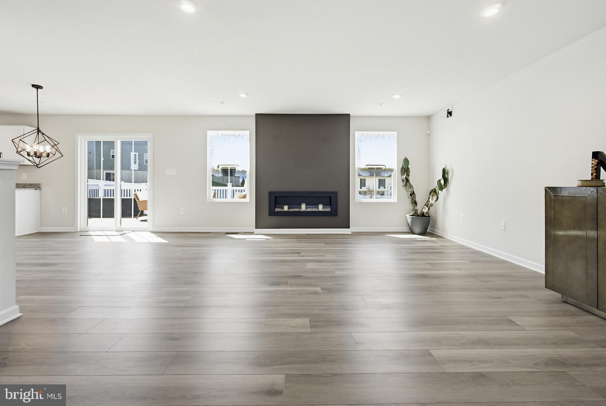 PIENTANZA WOODS - Residential