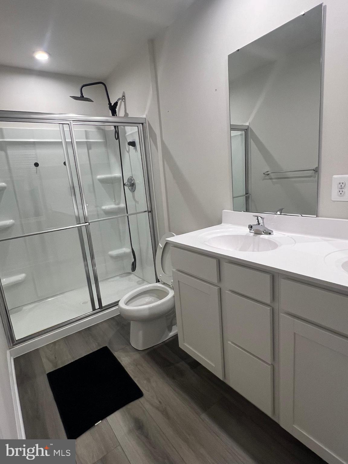 PIENTANZA WOODS - Residential