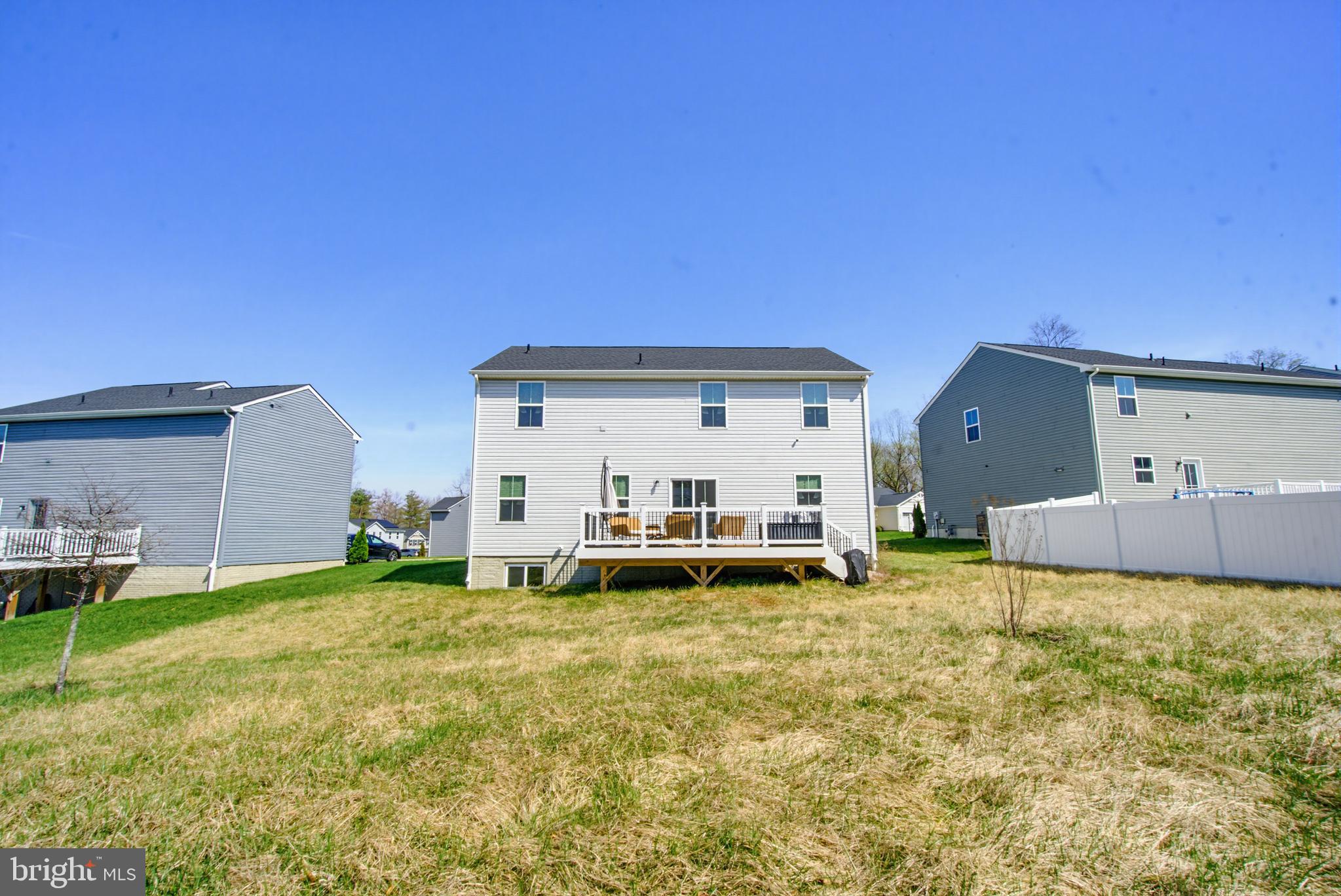 PIENTANZA WOODS - Residential