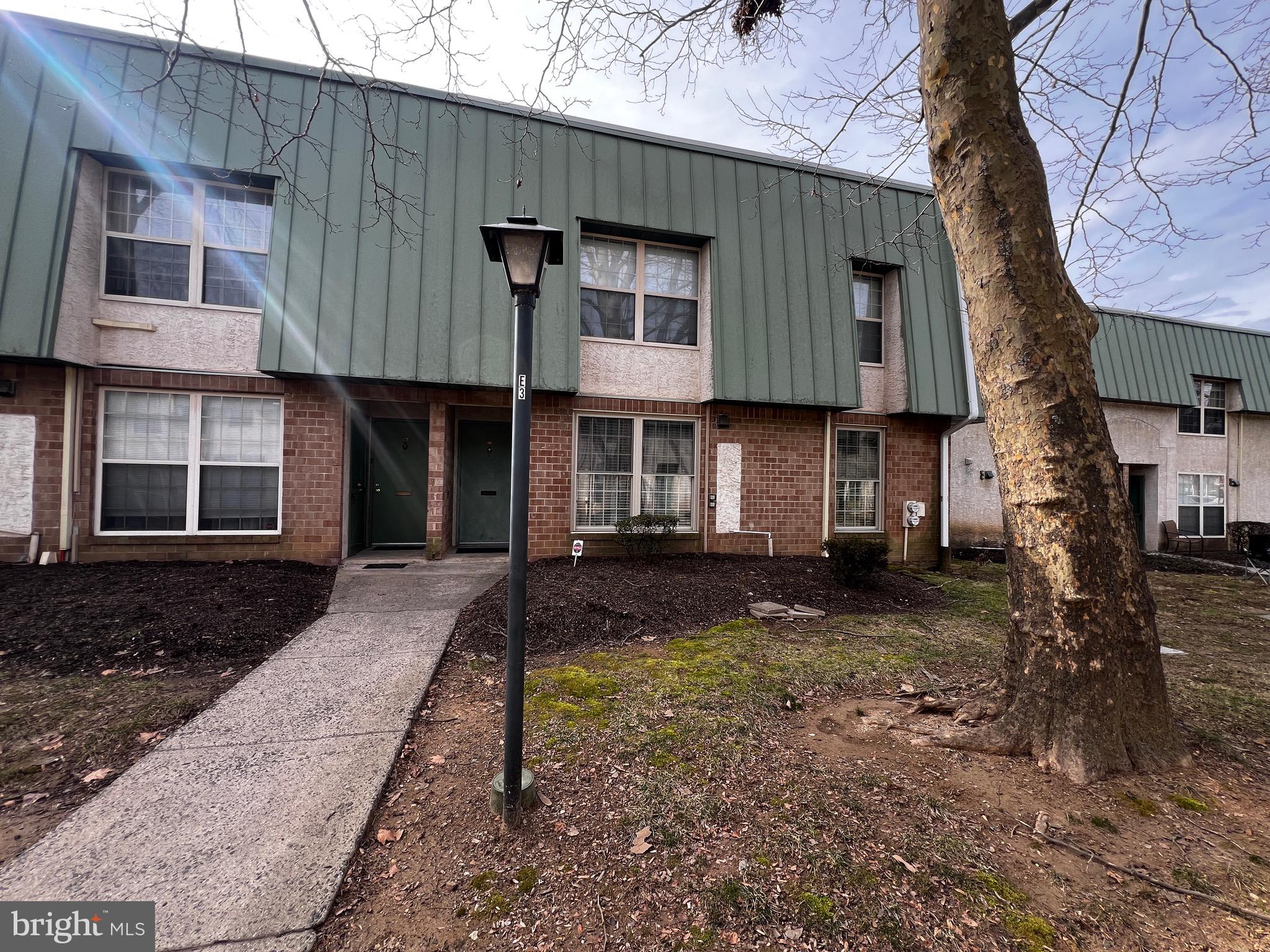 Welcome to this Cleaned 2nd Floor One-Bedroom Apartment. This apartment is perfect for those looking to downsize or first home. This apartment is a block away from Public transportation, Recreation Center, and Bustleton Plaza. No need to drive around when you have everything at walking distance. Come check it out!