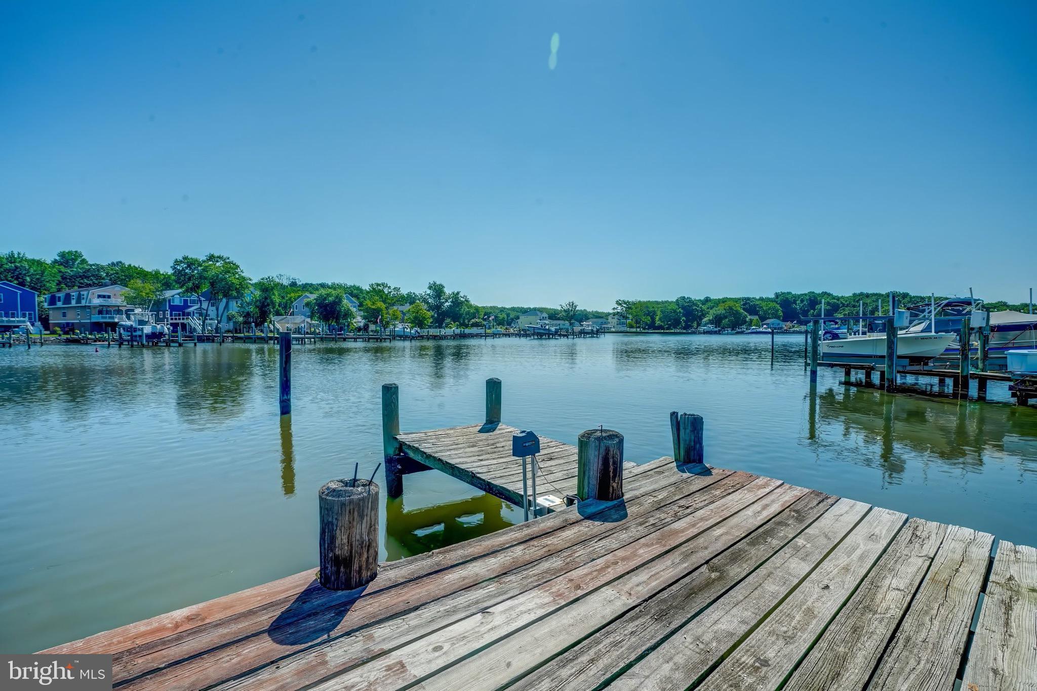 BOWLEYS QUARTERS - Residential Lease