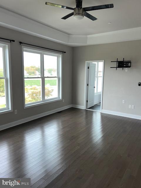 BOWLEYS QUARTERS - Residential Lease