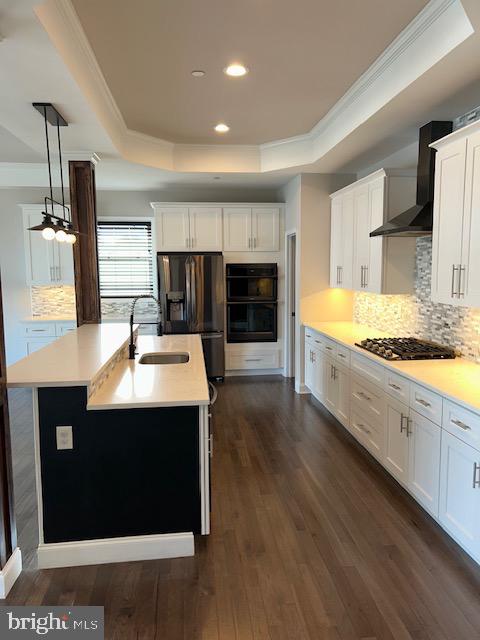 BOWLEYS QUARTERS - Residential Lease