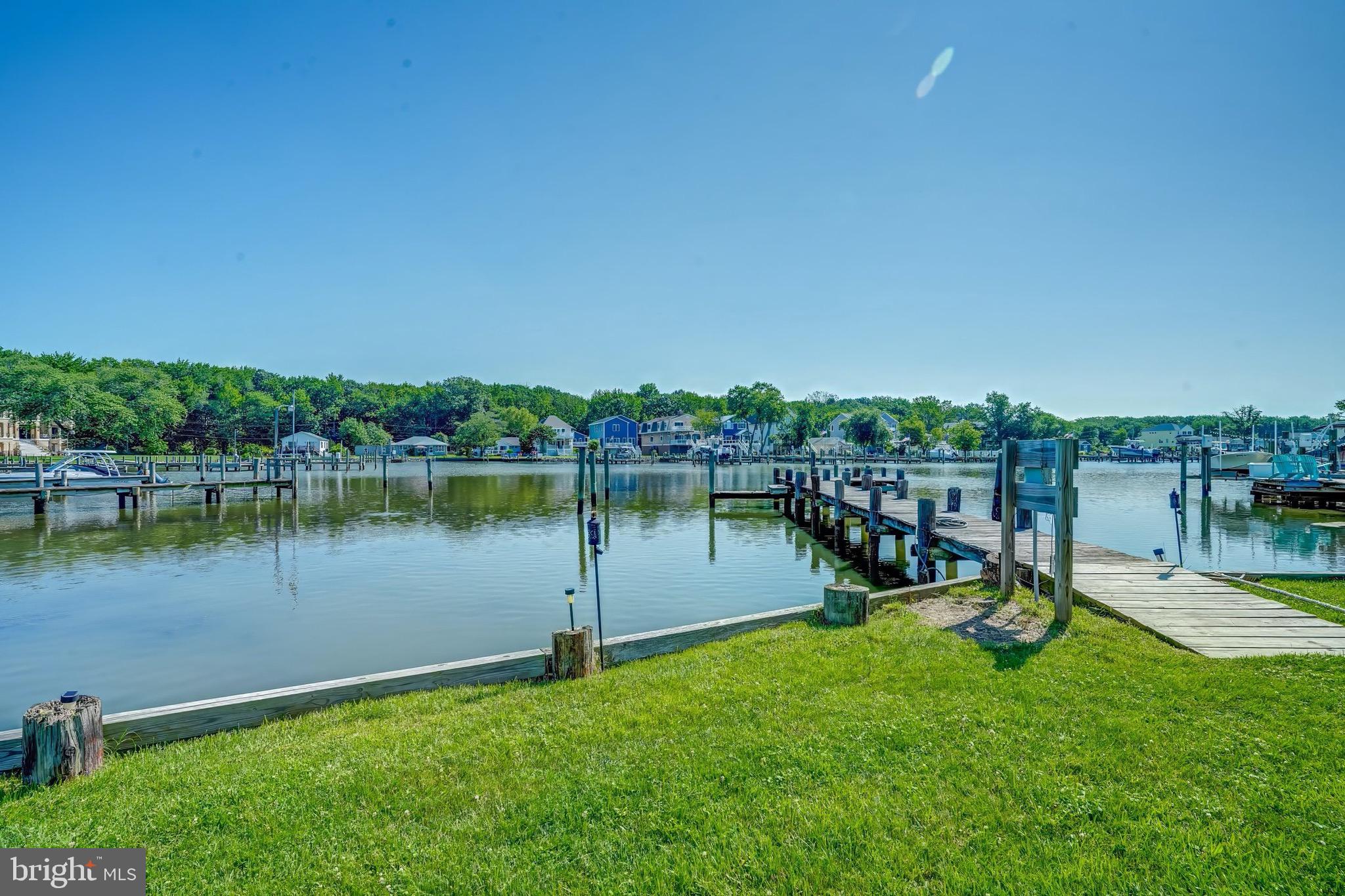 BOWLEYS QUARTERS - Residential Lease