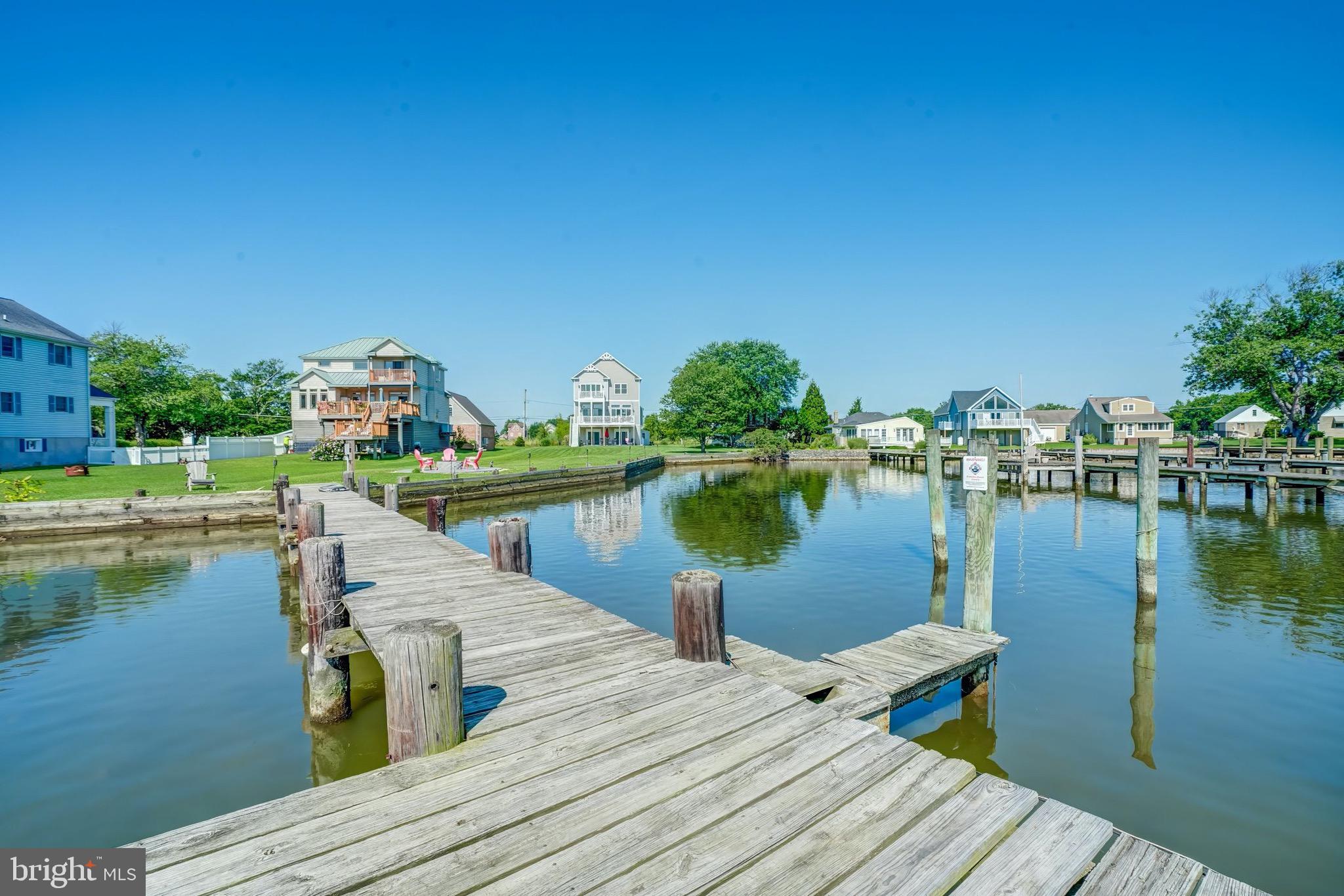 BOWLEYS QUARTERS - Residential Lease