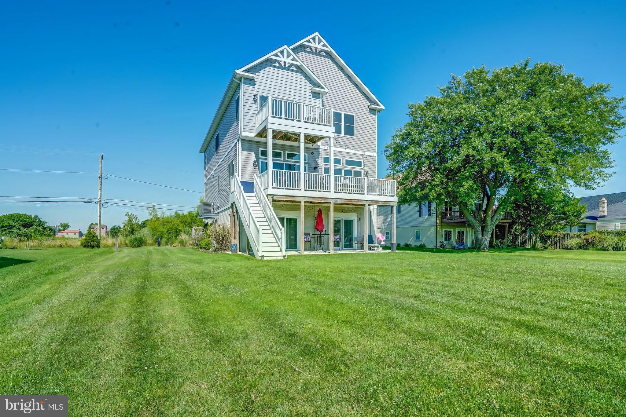 BOWLEYS QUARTERS - Residential Lease