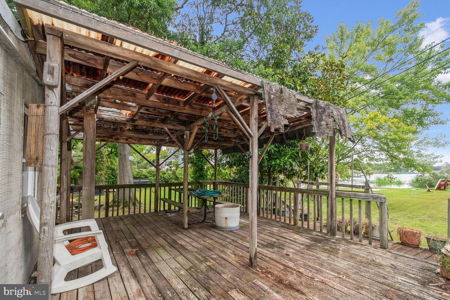 BOWLEYS QUARTERS - Residential