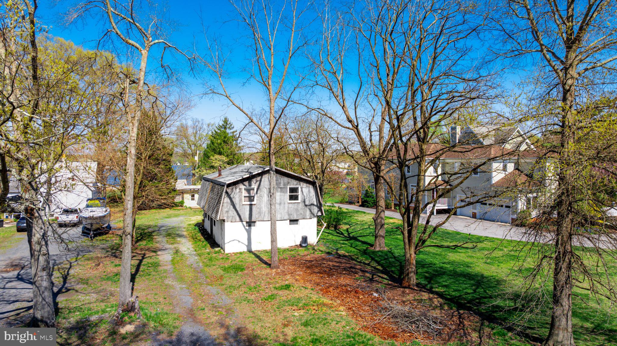 BOWLEYS QUARTERS - Residential