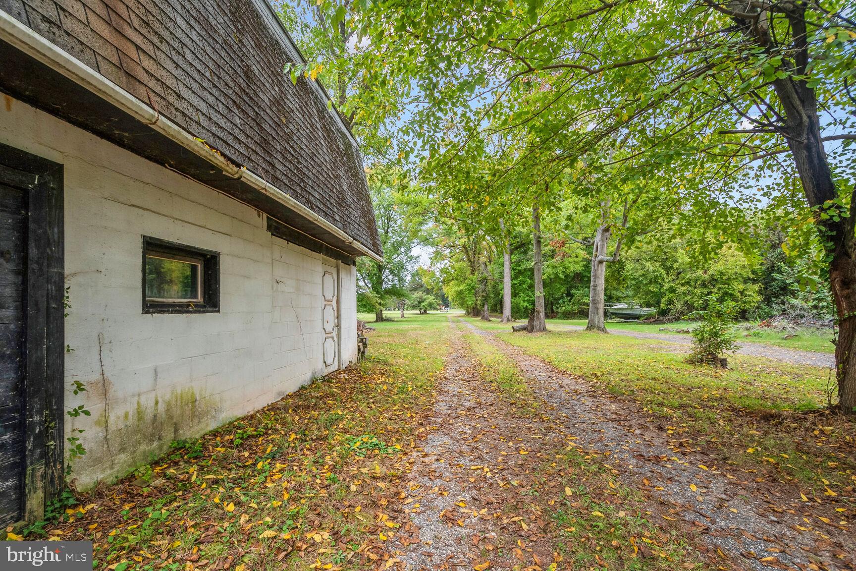 BOWLEYS QUARTERS - Residential