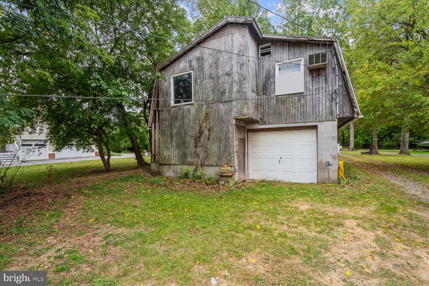 BOWLEYS QUARTERS - Residential