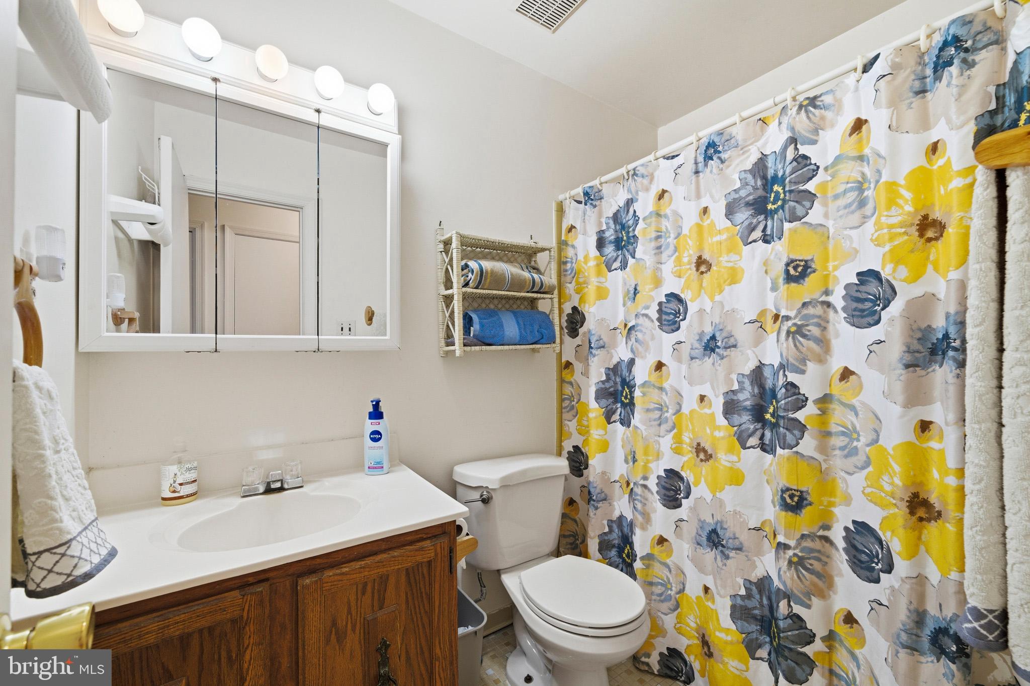 RUSTIC HILLS - Residential