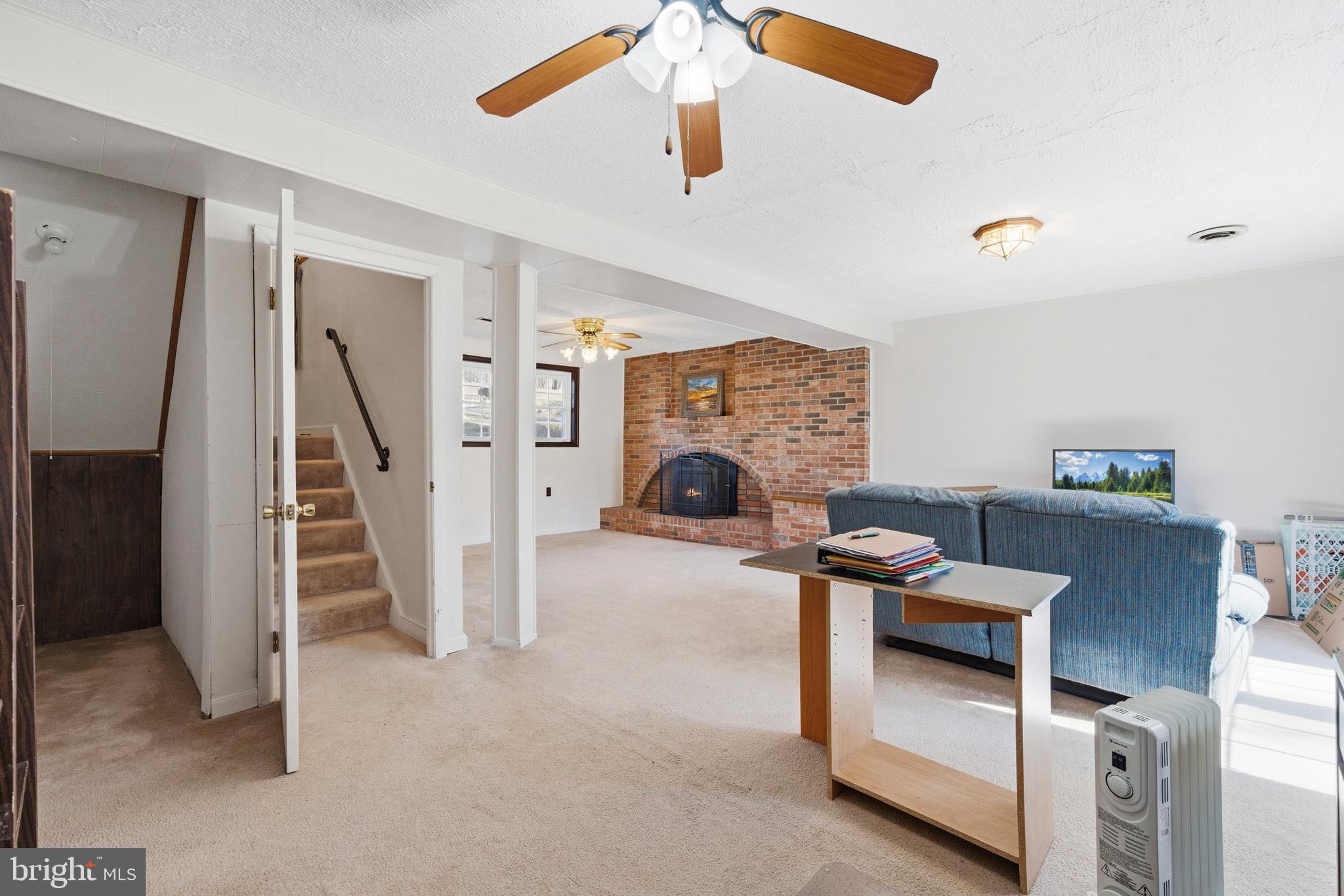 RUSTIC HILLS - Residential