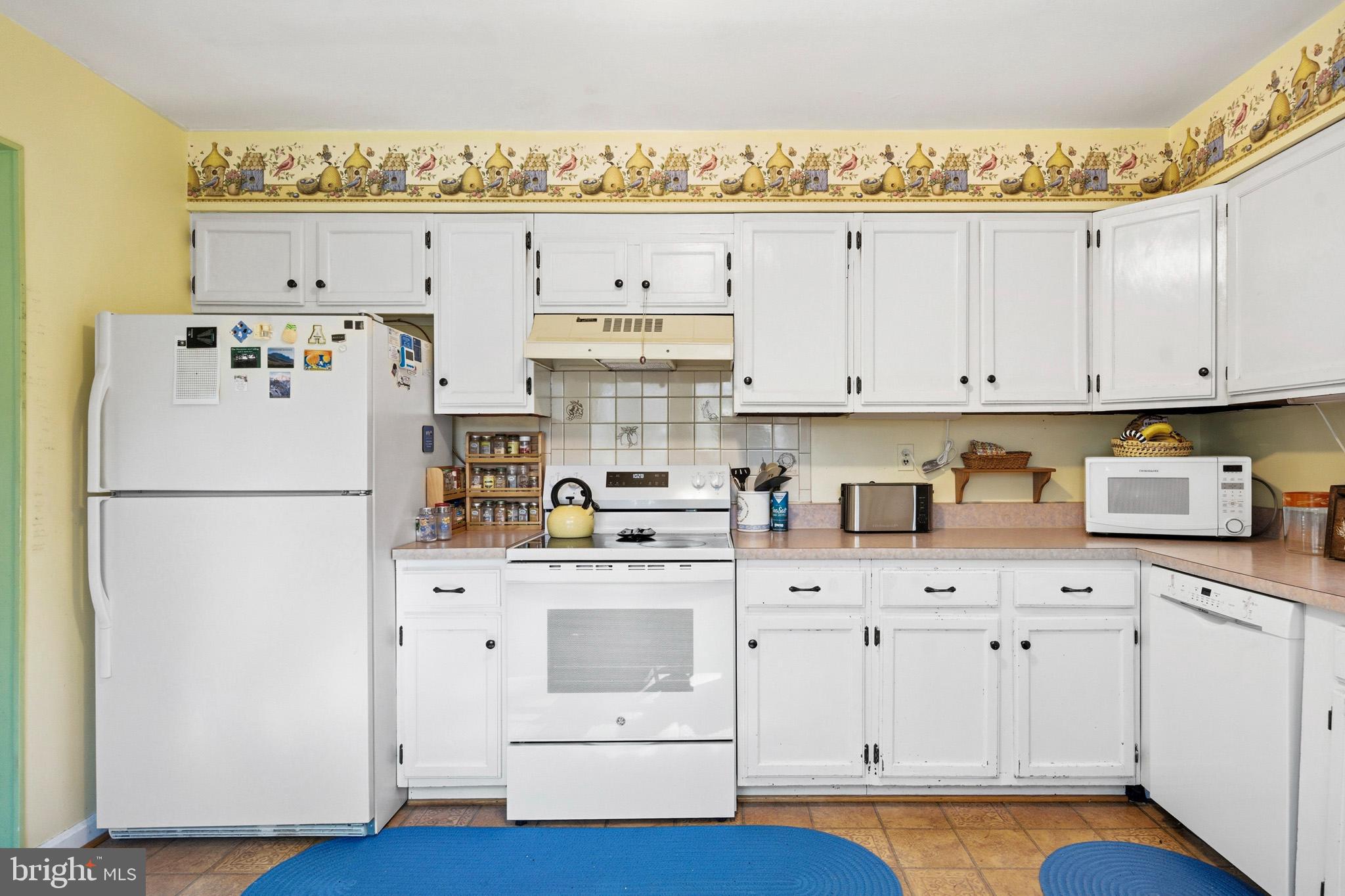 RUSTIC HILLS - Residential