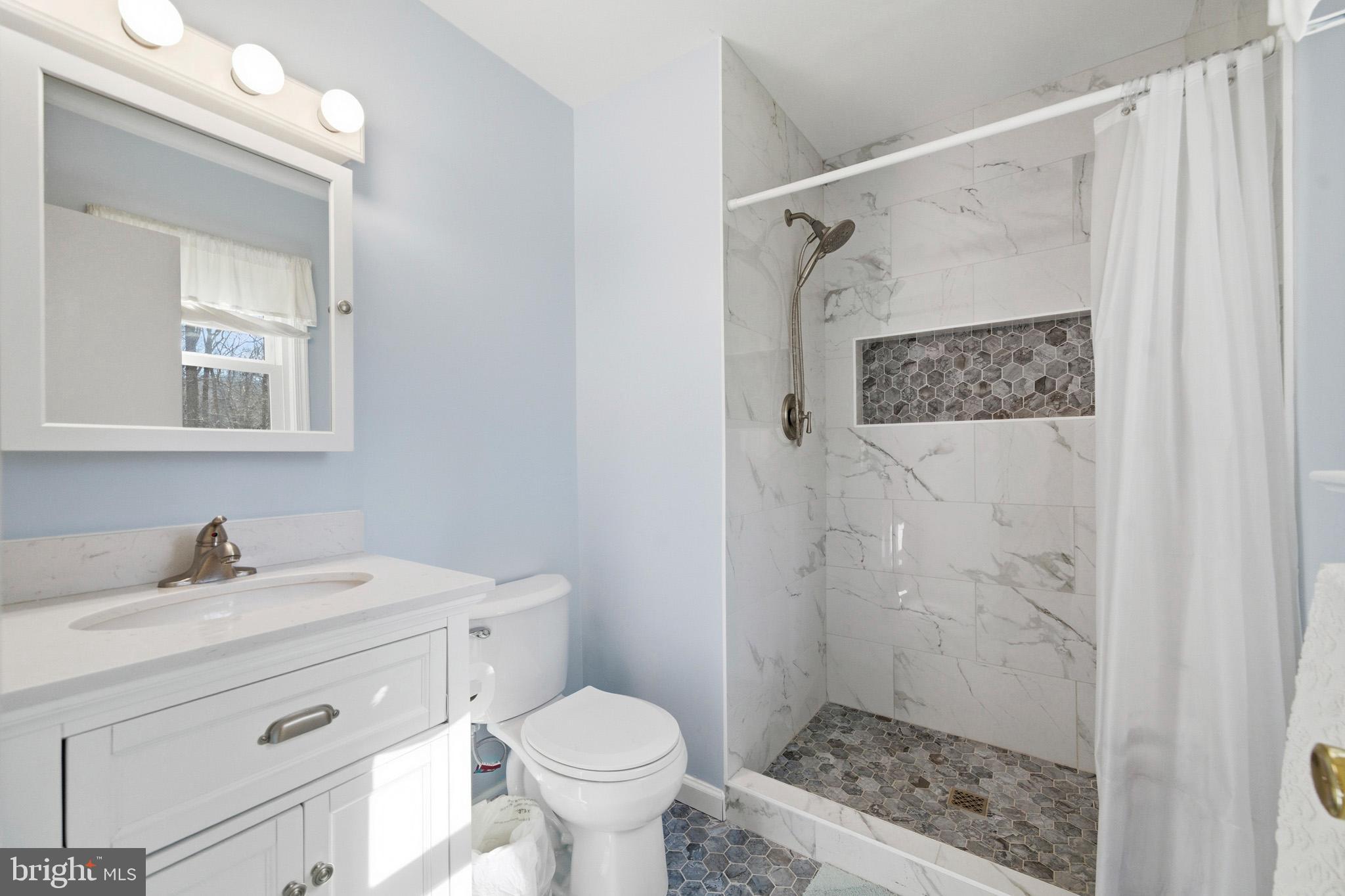 RUSTIC HILLS - Residential