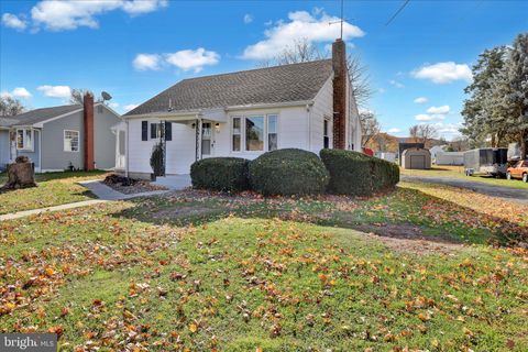 22 W GLEN TILT AVENUE WERNERSVILLE PA 19565