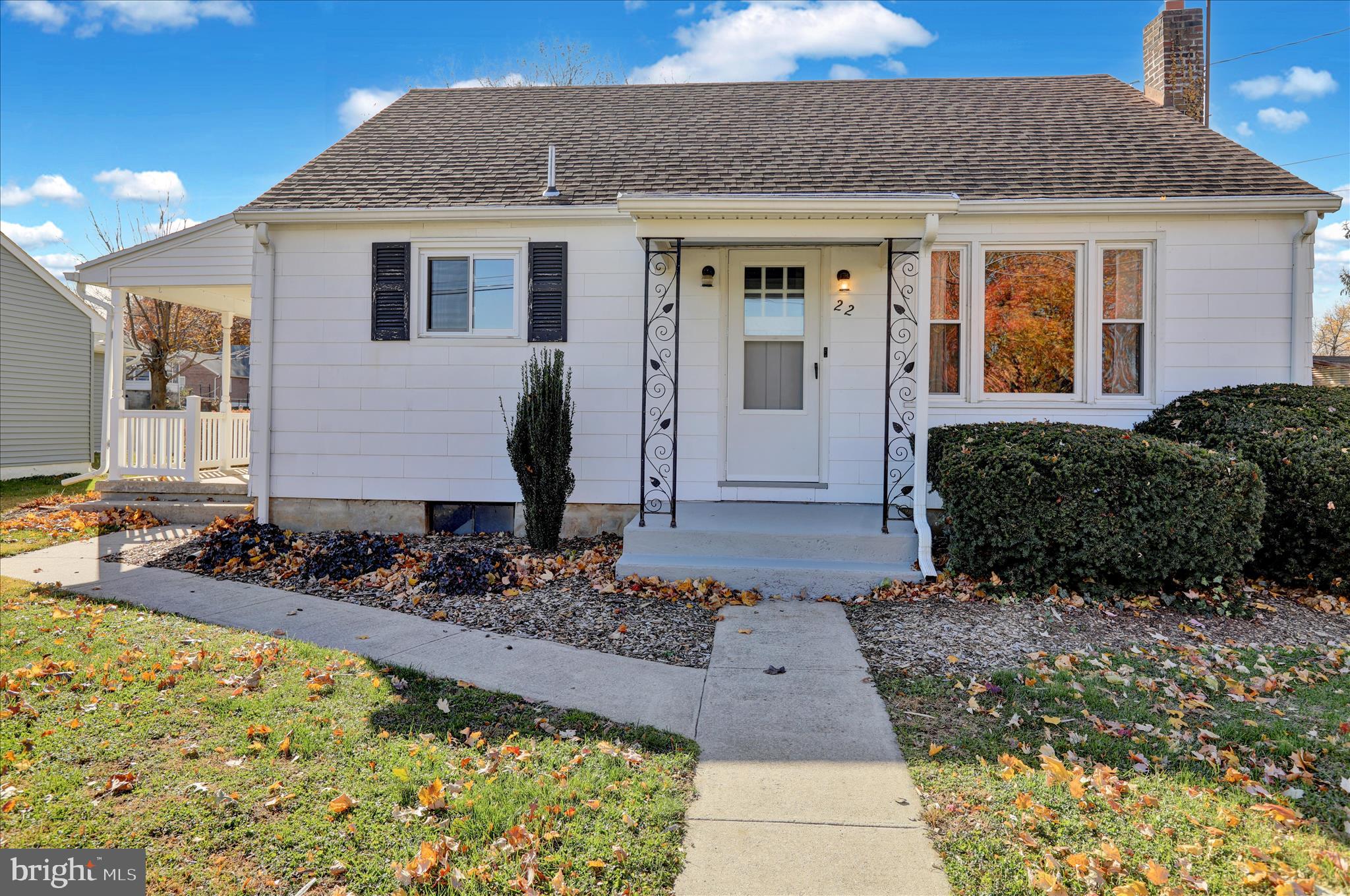 22 W GLEN TILT AVENUE