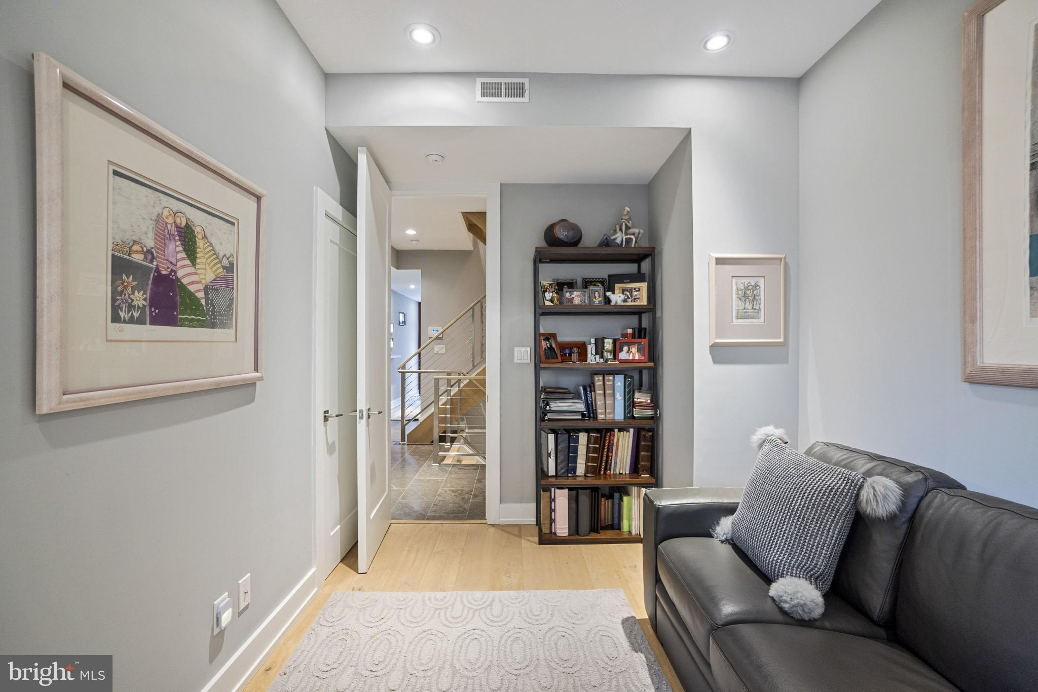 GRADUATE HOSPITAL - Residential