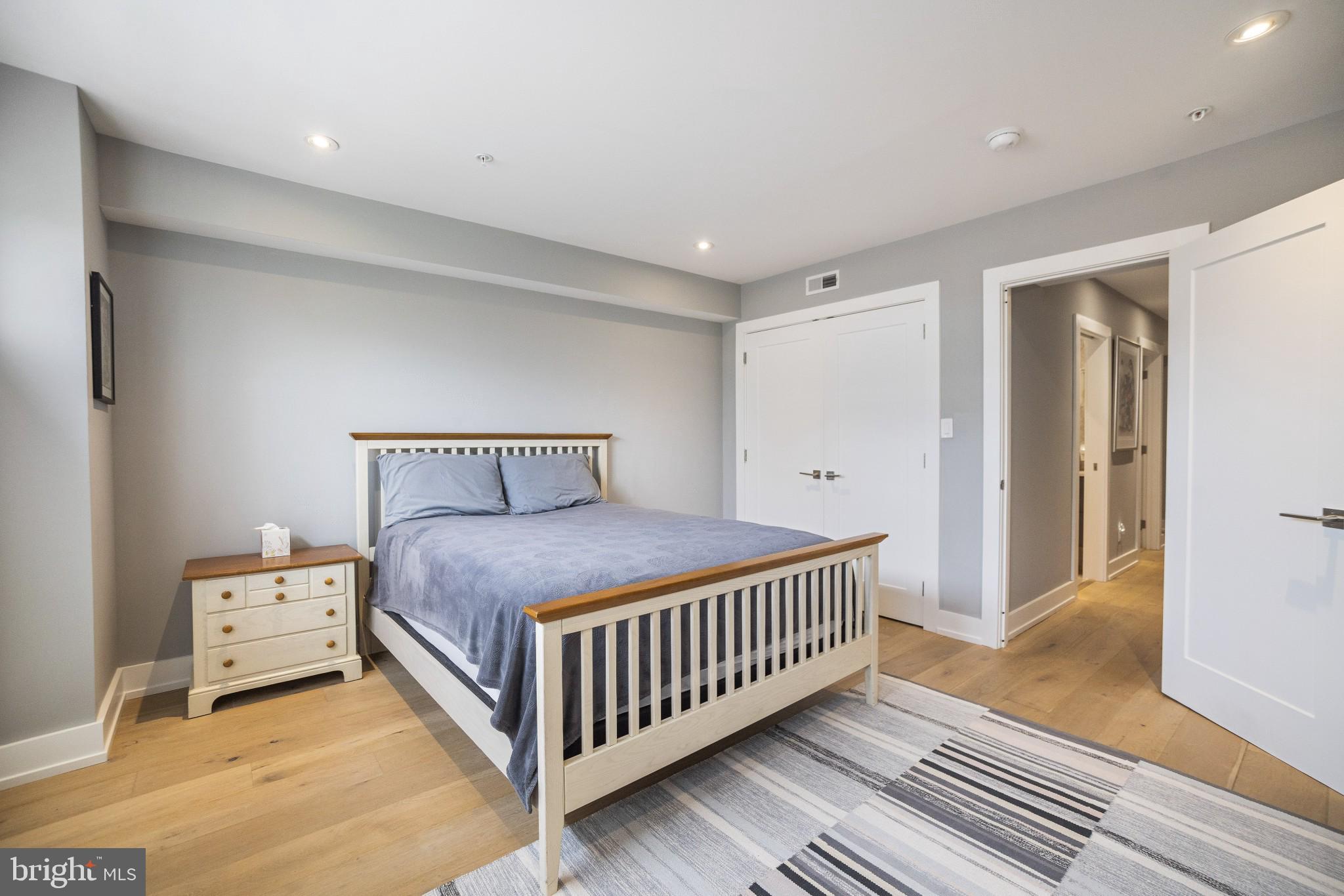 GRADUATE HOSPITAL - Residential