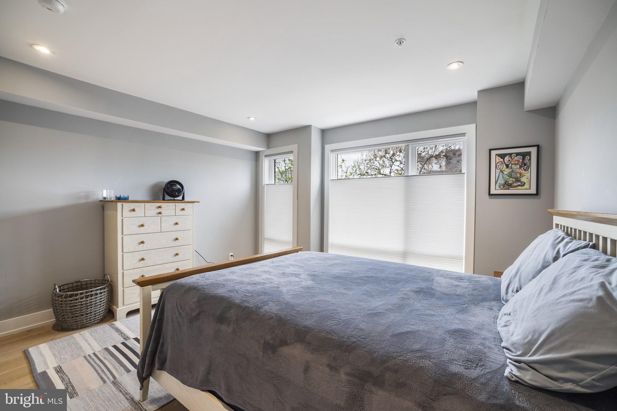 GRADUATE HOSPITAL - Residential