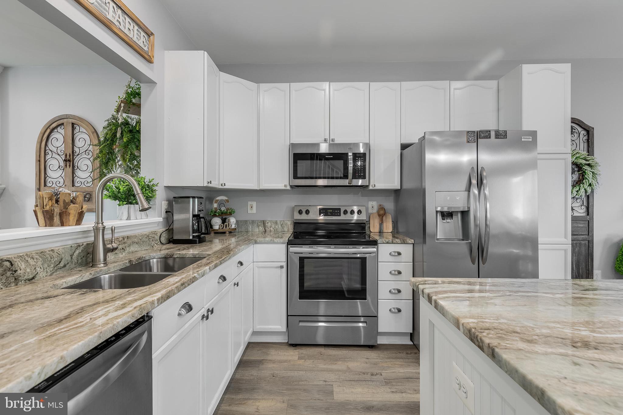 NORTH CROSSING - Residential