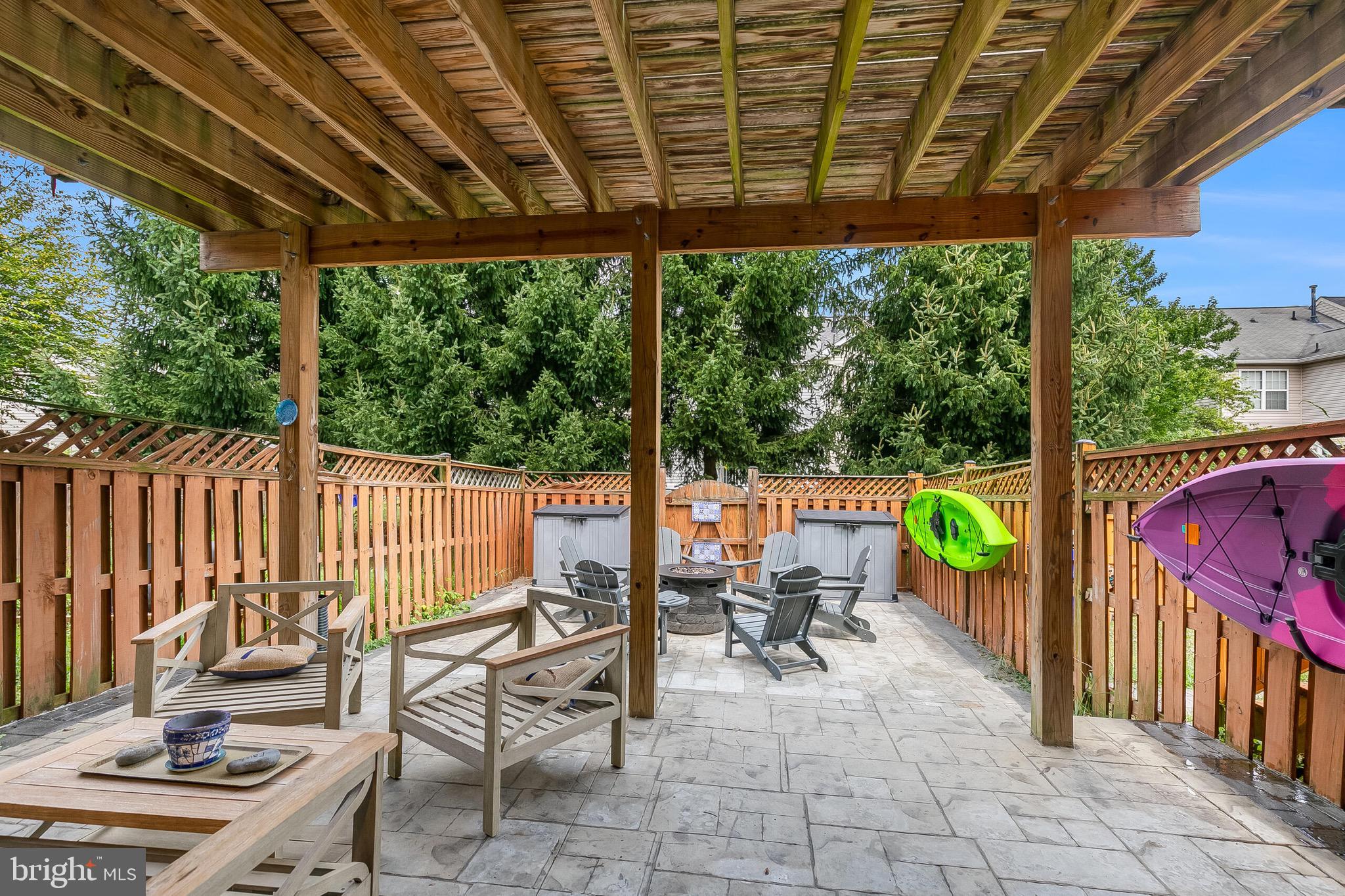 NORTH CROSSING - Residential