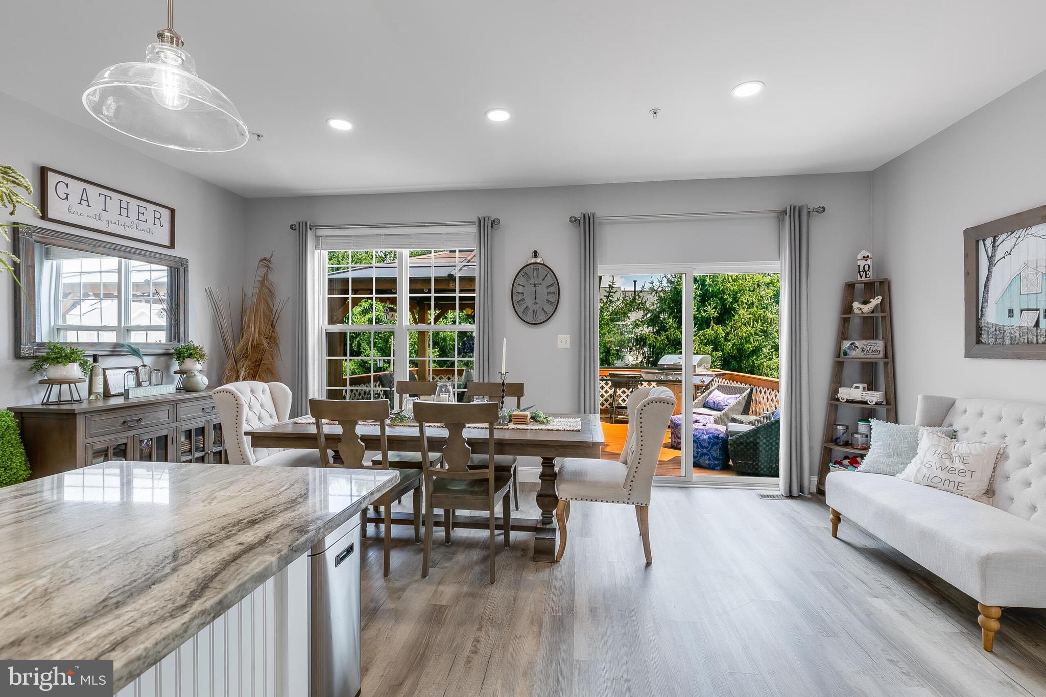 NORTH CROSSING - Residential